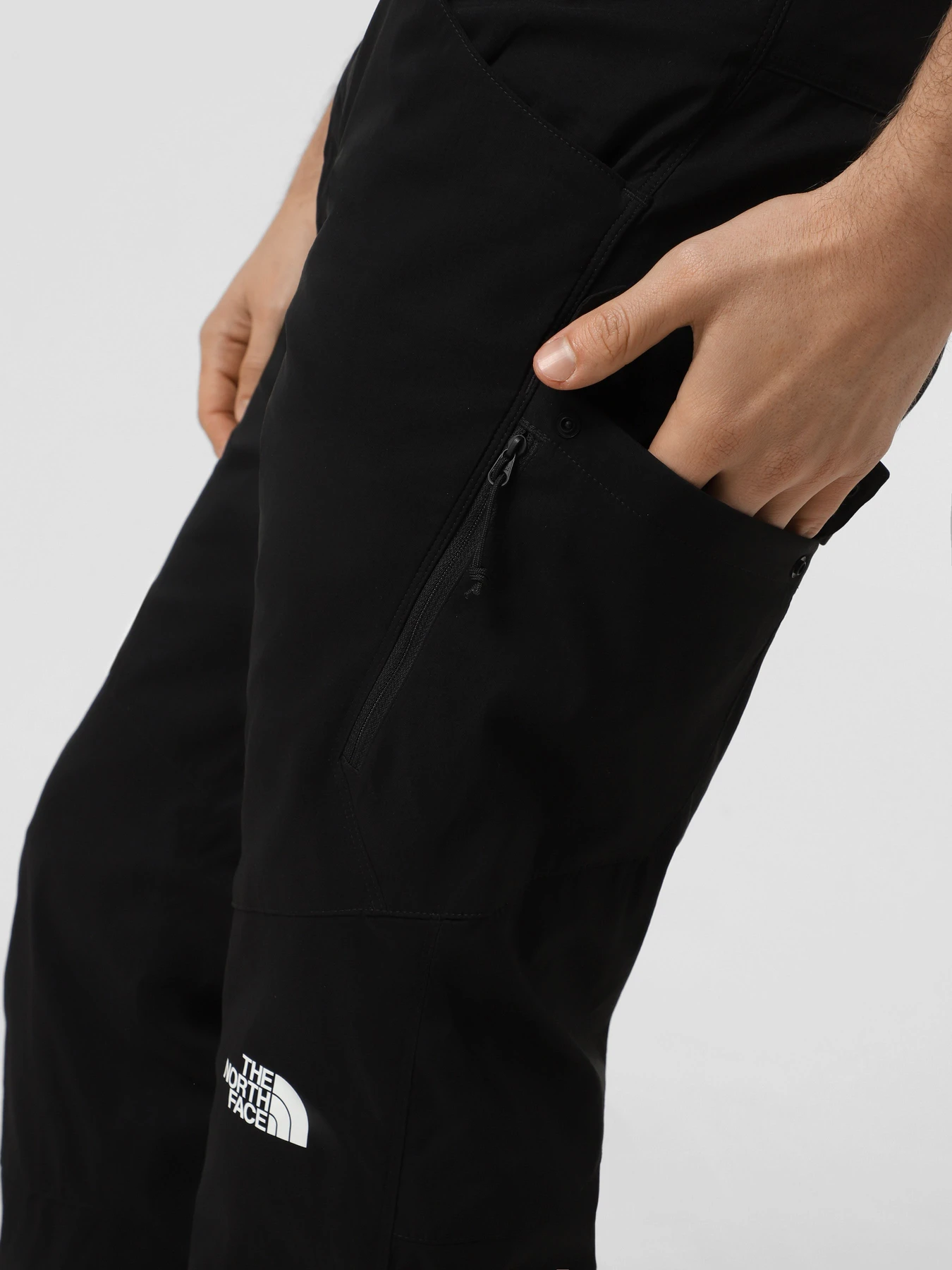 Штани The North Face модель NF0A8EC5JK31 Штани The North Face модель NF0A8EC5JK31 Фото