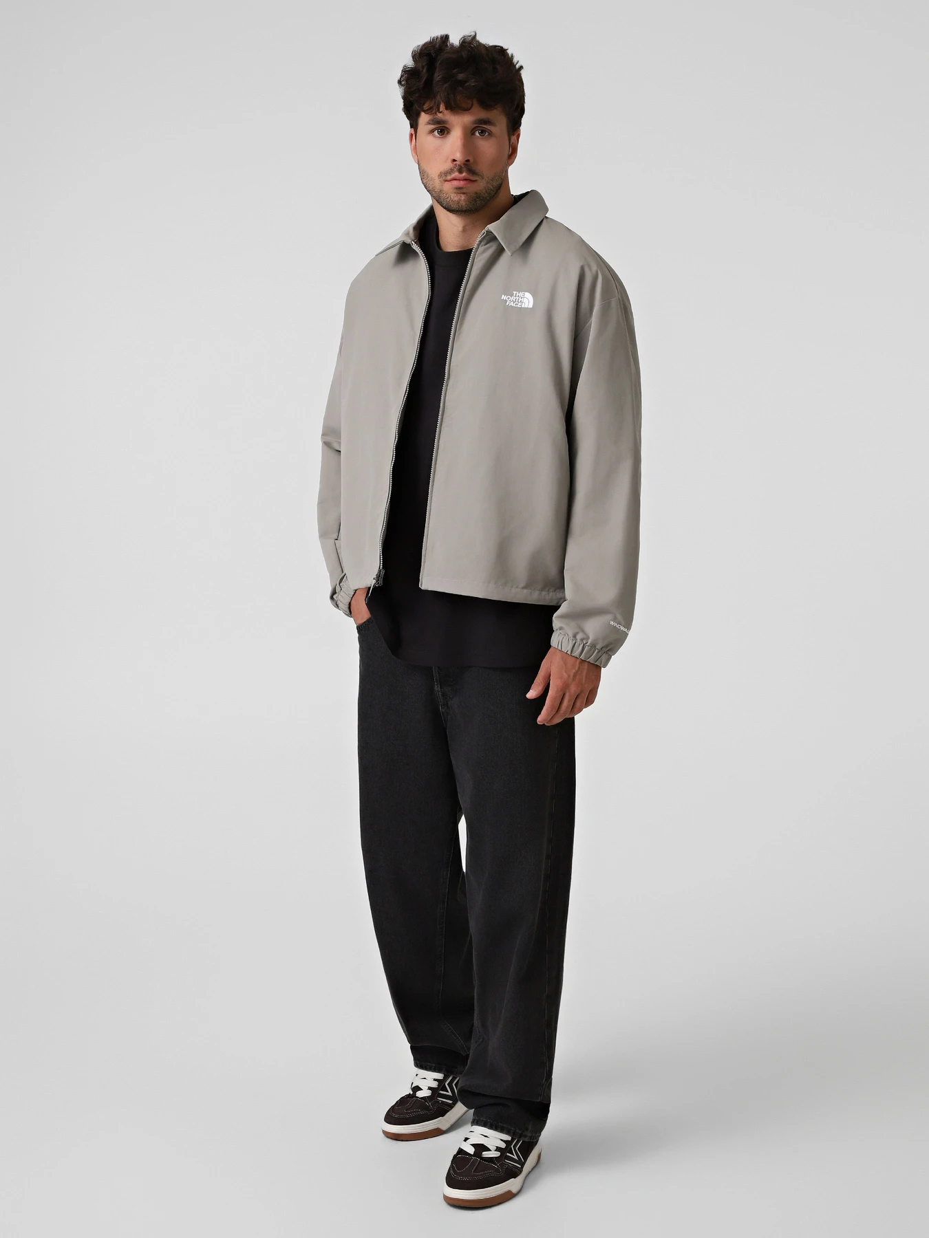 Куртки та дублянки The North Face M TNF EASY WIND JACKET модель NF0A8EUD2MB1 Куртки та дублянки The North Face M TNF EASY WIND JACKET модель NF0A8EUD2MB1 Фото
