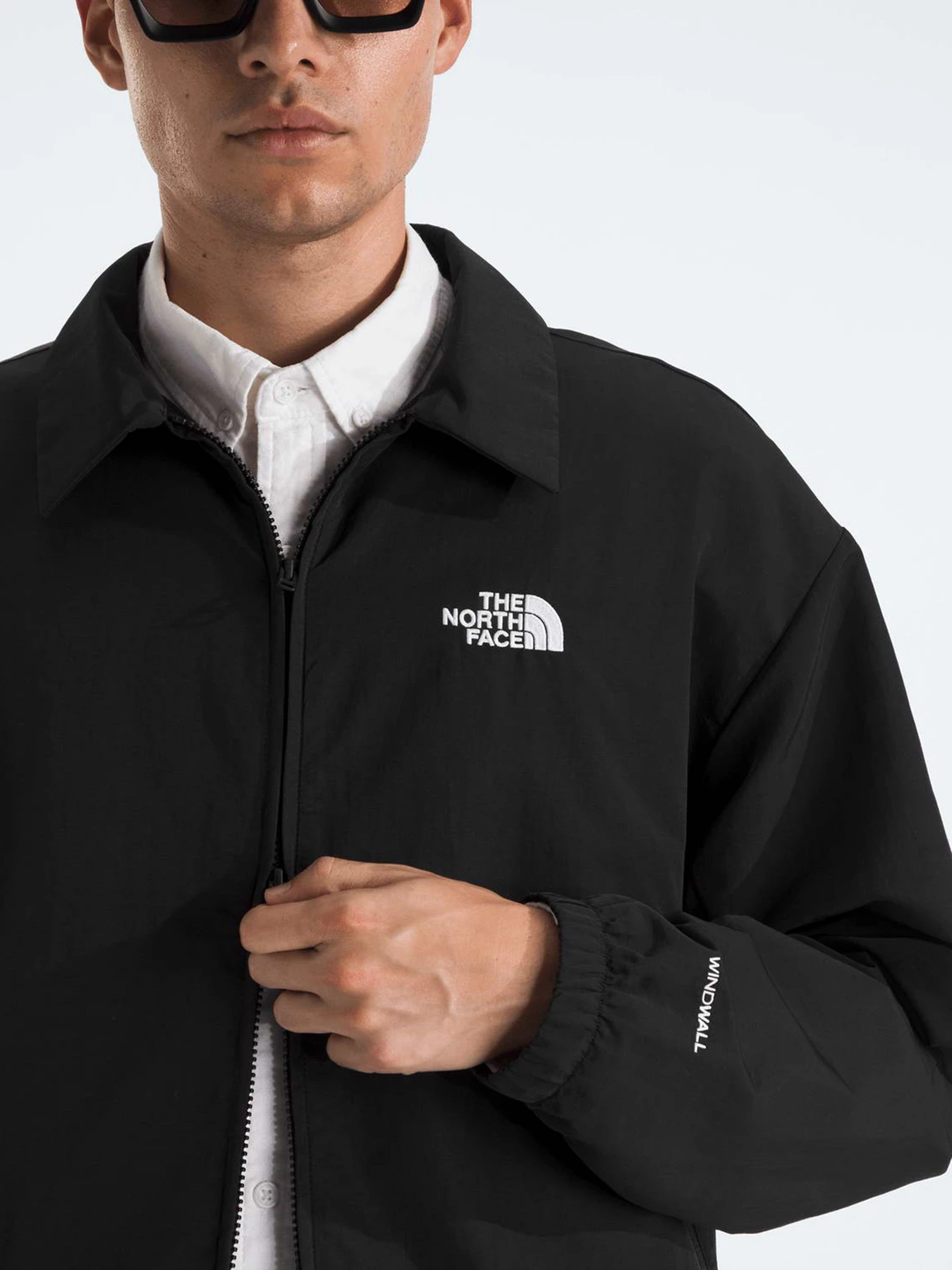 Куртки и дубленки The North Face M TNF EASY WIND JACKET модель NF0A8EUDJK31 Куртки и дубленки The North Face M TNF EASY WIND JACKET модель NF0A8EUDJK31 Фото