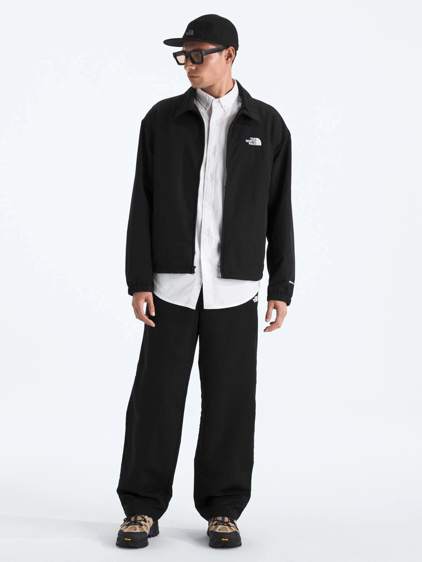 Куртки и дубленки The North Face M TNF EASY WIND JACKET модель NF0A8EUDJK31 Куртки и дубленки The North Face M TNF EASY WIND JACKET модель NF0A8EUDJK31 Фото