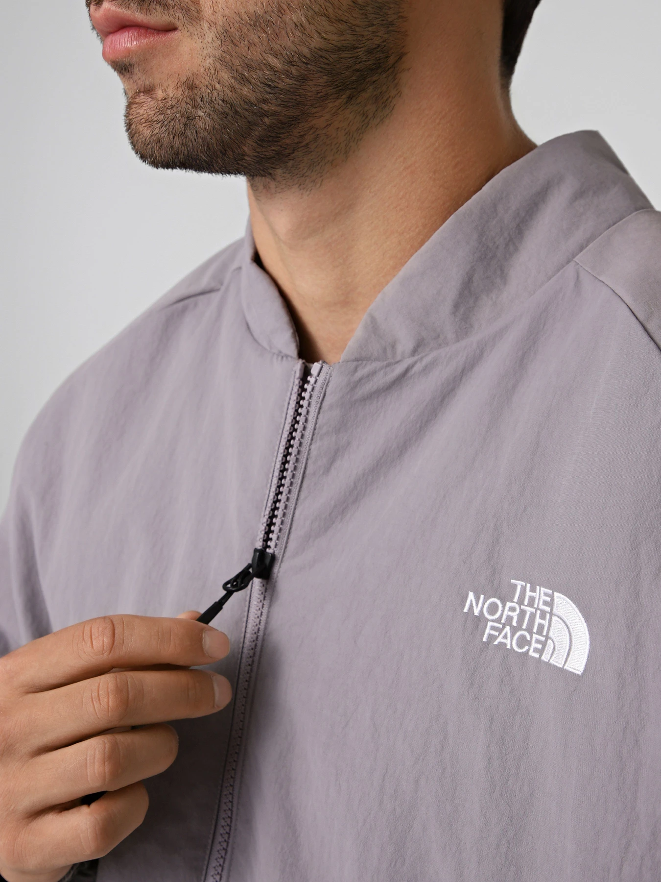 Куртки и дубленки The North Face U NSE LIGHT INSULATED BOMBER J модель NF0A8G8YG7O1 Куртки и дубленки The North Face U NSE LIGHT INSULATED BOMBER J модель NF0A8G8YG7O1 Фото