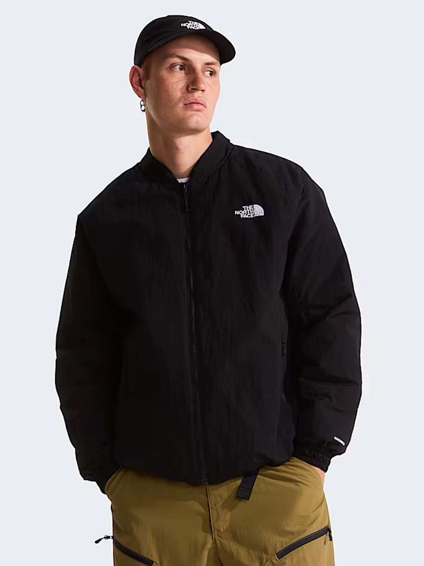 Куртки та дублянки The North Face U NSE LIGHT INSULATED BOMBER J модель NF0A8G8YJK31 Фото