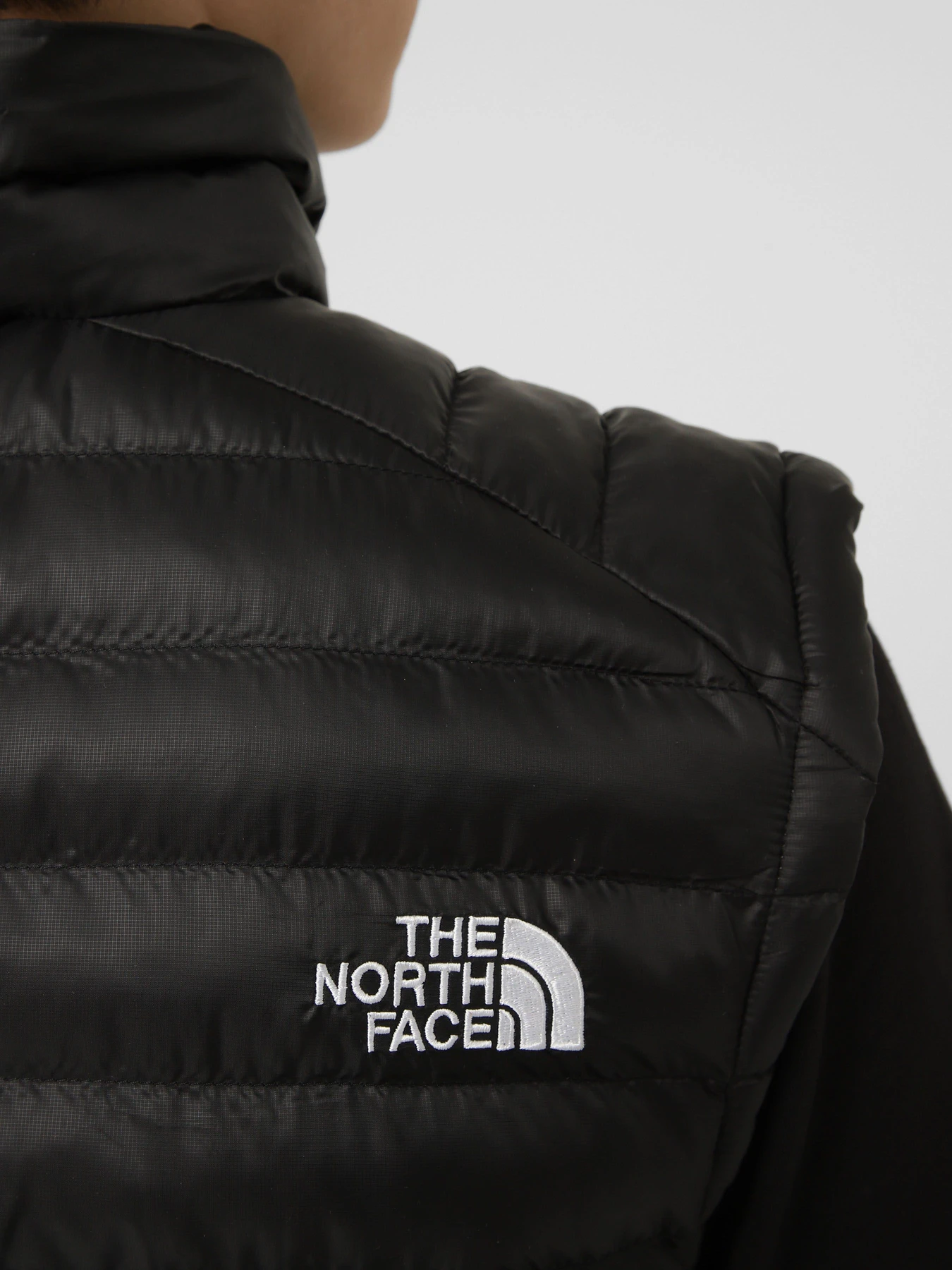 Куртки та дублянки The North Face M HUILA SYNTH VEST модель NF0A8DW4JK31 Куртки та дублянки The North Face M HUILA SYNTH VEST модель NF0A8DW4JK31 Фото