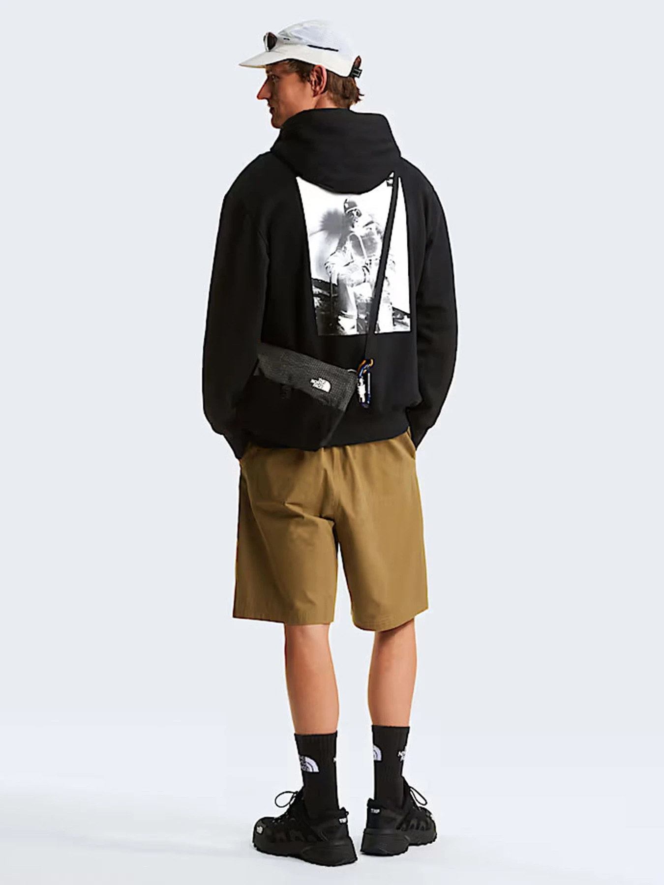 Худи и свитшоты The North Face U EXPEDITION PHOTO RELAXED HOO модель NF0A8G9NJK31 Фото