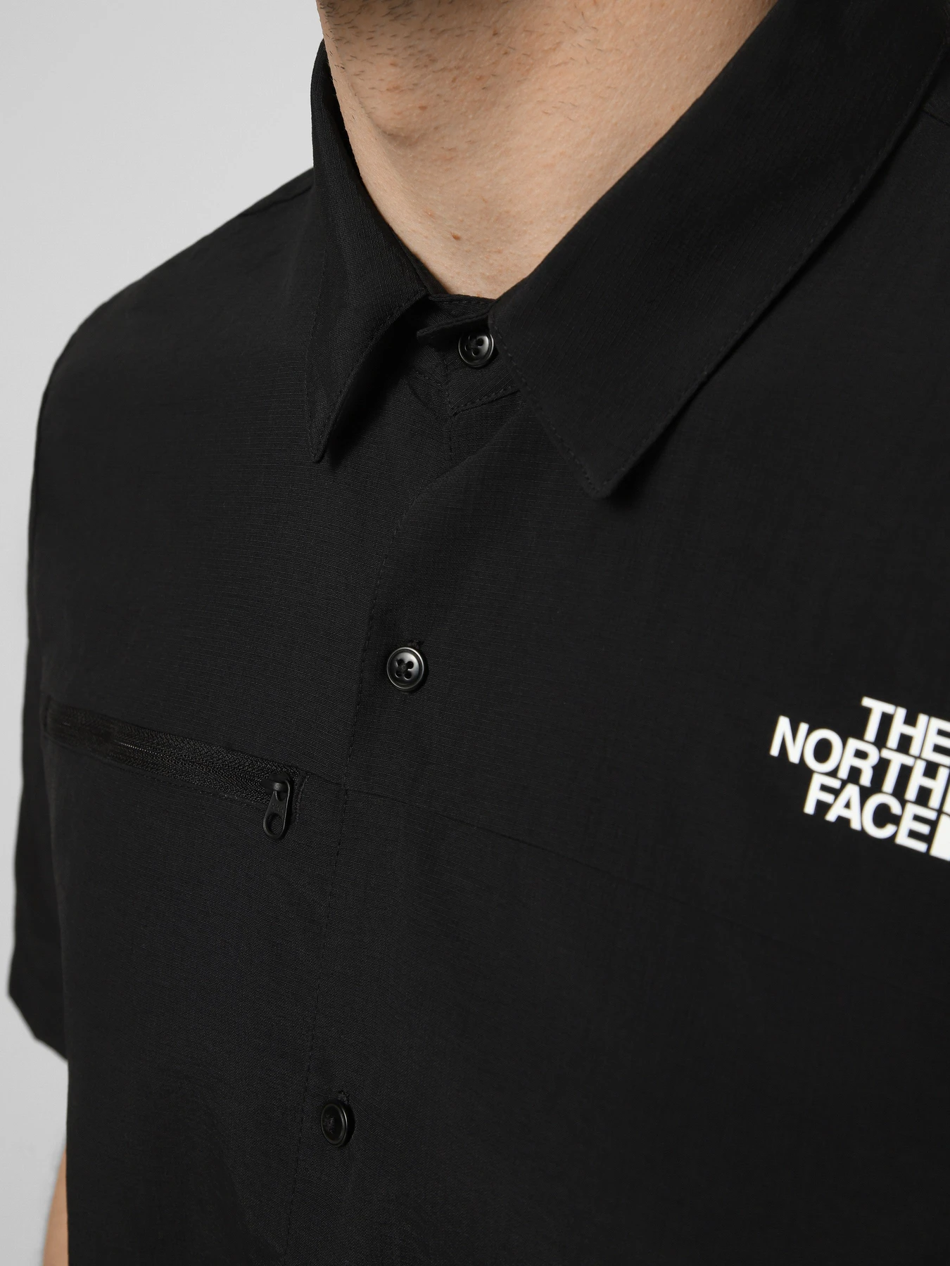 Рубашки The North Face M PACKABLE SHORT SLEEVE SHIRT модель NF0A8FTQJK31 Фото