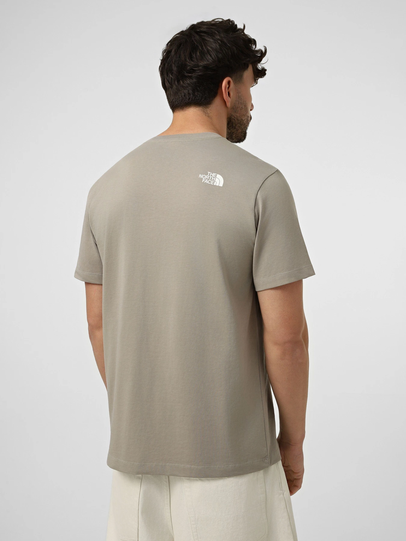 Футболки і поло The North Face M EVOLUTION HALF DOME REGULAR модель NF0A8B6J2MB1 Футболки і поло The North Face M EVOLUTION HALF DOME REGULAR модель NF0A8B6J2MB1 Фото