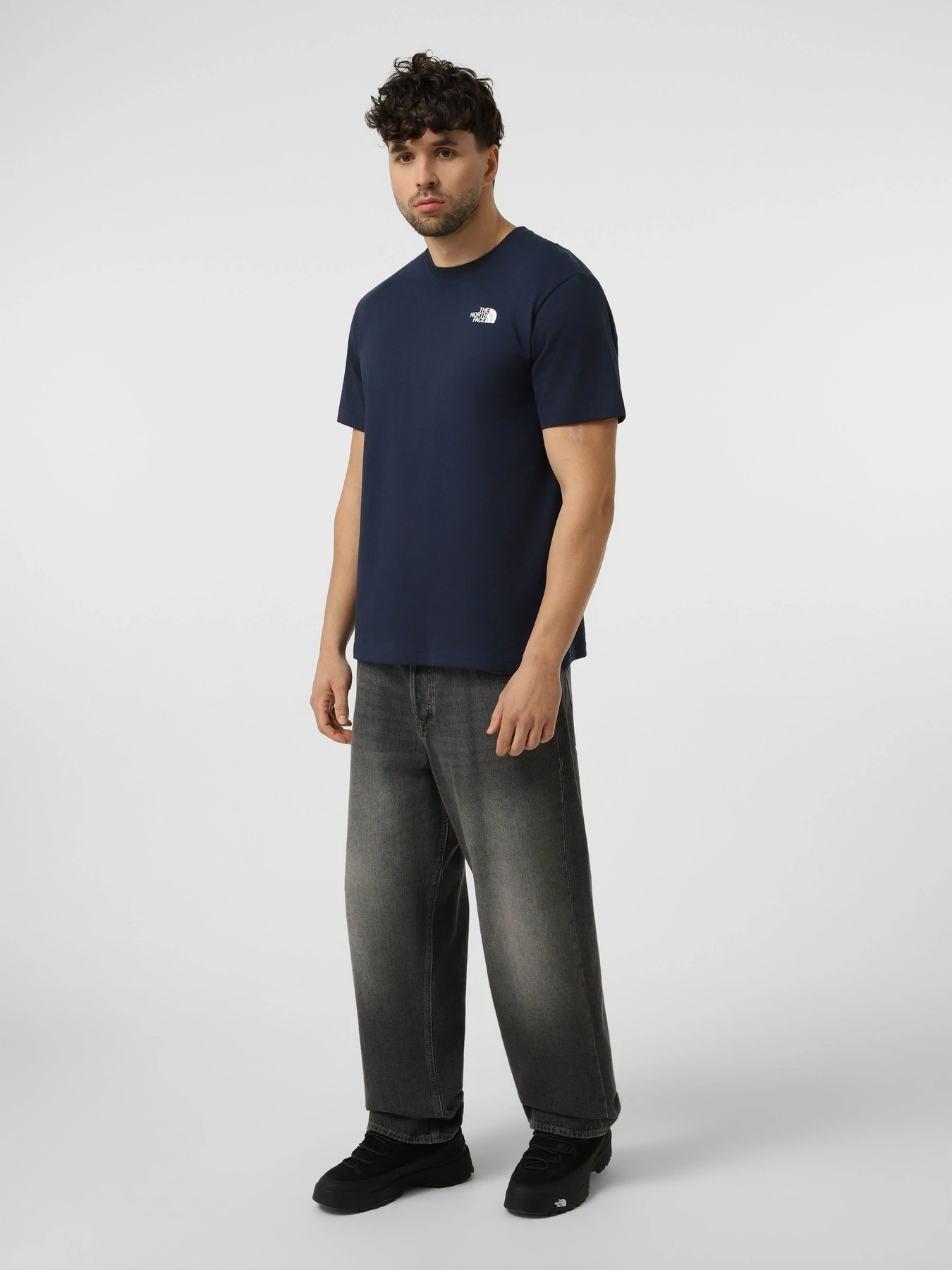 Футболки і поло The North Face M EVOLUTION BOX NSE REGULAR SH модель NF0A8B6K8K21 Футболки і поло The North Face M EVOLUTION BOX NSE REGULAR SH модель NF0A8B6K8K21 Фото