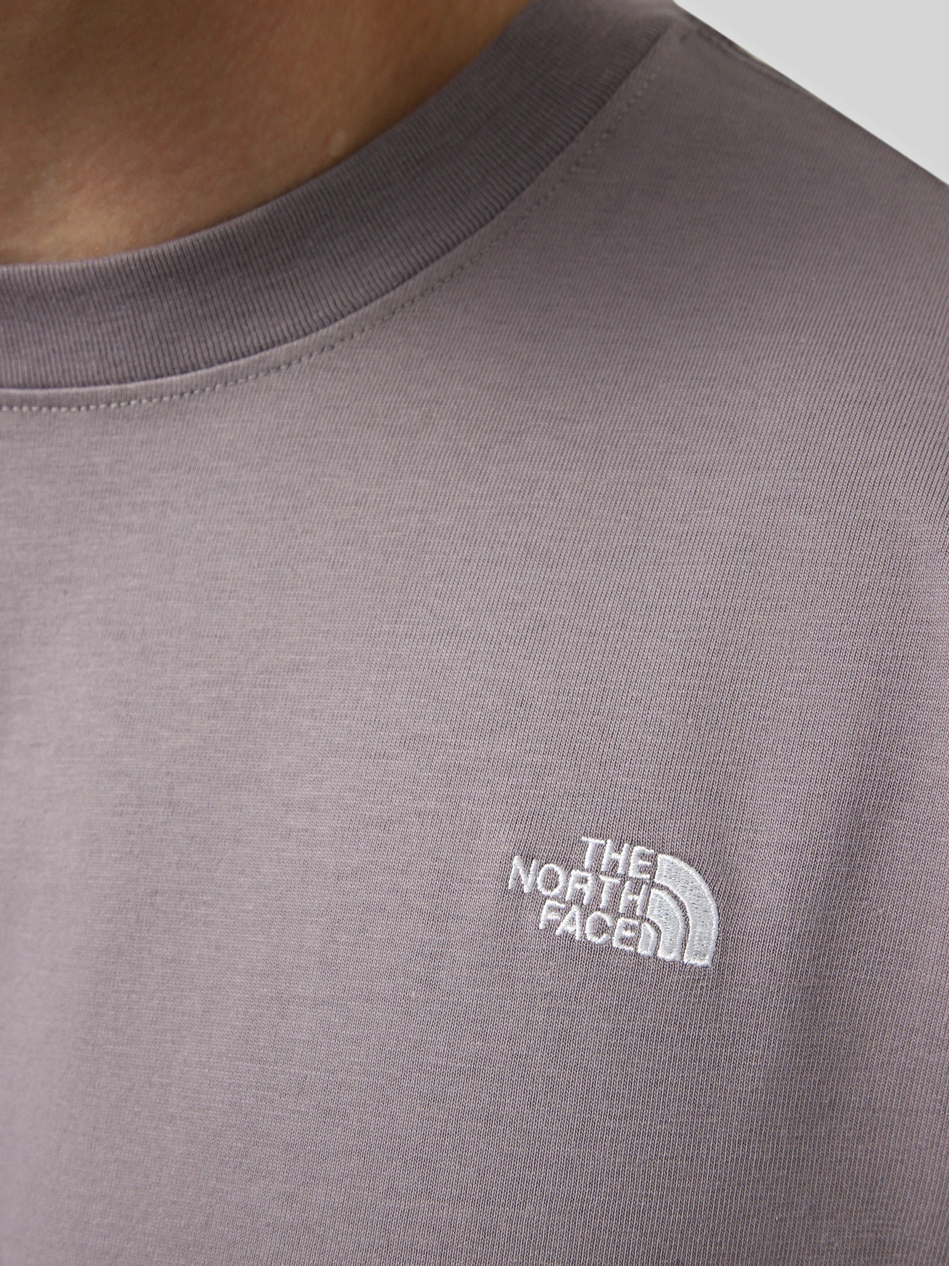 Футболки и поло The North Face M TNF ESSENTIAL SIMPLE DOME OS модель NF0A8EVWG7O1 Футболки и поло The North Face M TNF ESSENTIAL SIMPLE DOME OS модель NF0A8EVWG7O1 Фото