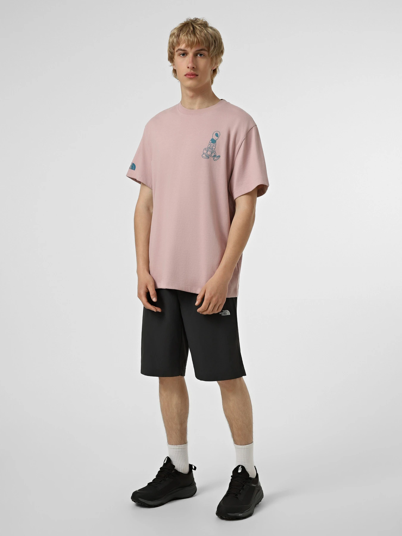 Футболки і поло The North Face M ALIEN RELAXED SHORT SLEEVE модель NF0A8G9G0SO1 Футболки і поло The North Face M ALIEN RELAXED SHORT SLEEVE модель NF0A8G9G0SO1 Фото