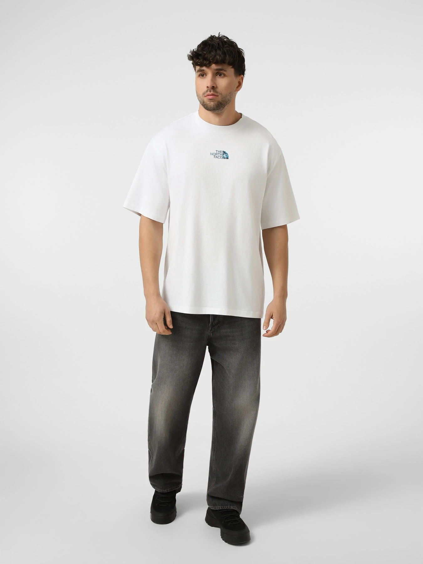 Футболки і поло The North Face M LIQUID LOGO OVERSIZE SHORT S модель NF0A8G9UFN41 Футболки і поло The North Face M LIQUID LOGO OVERSIZE SHORT S модель NF0A8G9UFN41 Фото