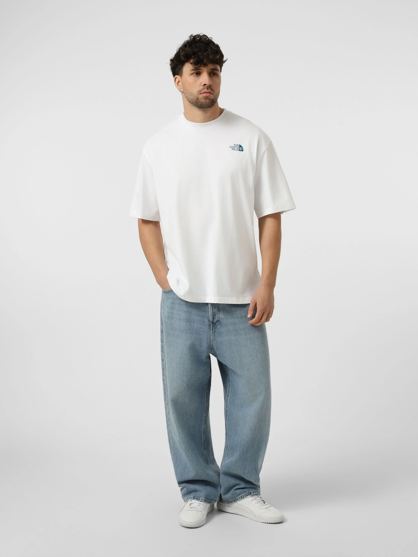 Футболки і поло The North Face M LIQUID BOX NSE OVERSIZE SHOR модель NF0A8G9WFN41 Футболки і поло The North Face M LIQUID BOX NSE OVERSIZE SHOR модель NF0A8G9WFN41 Фото
