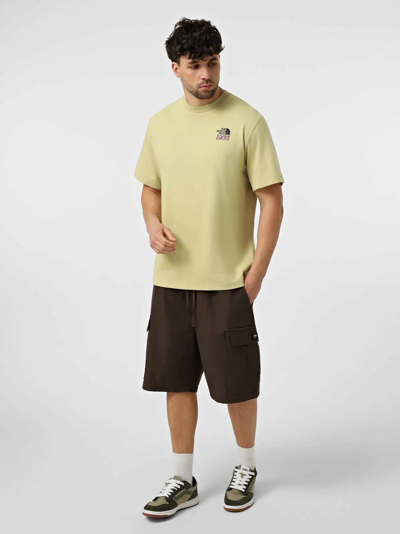 Футболки и поло The North Face M 1966 FLORA RELAXED SHORT SLE модель NF0A8GB2G731 Футболки и поло The North Face M 1966 FLORA RELAXED SHORT SLE модель NF0A8GB2G731 Фото