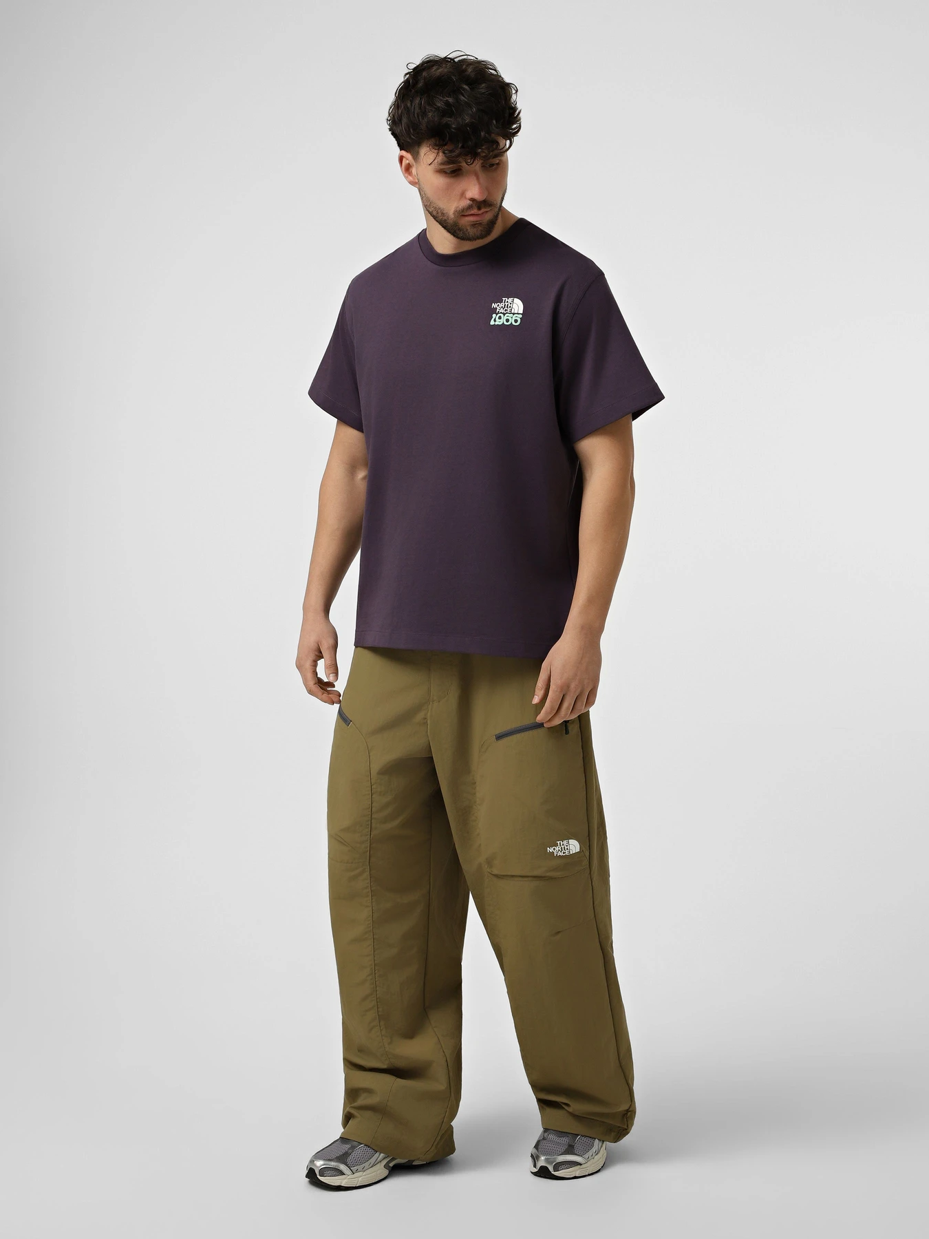 Футболки і поло The North Face M 1966 TNF RELAXED SHORT SLEEV модель NF0A8GQUG5O1 Футболки і поло The North Face M 1966 TNF RELAXED SHORT SLEEV модель NF0A8GQUG5O1 Фото