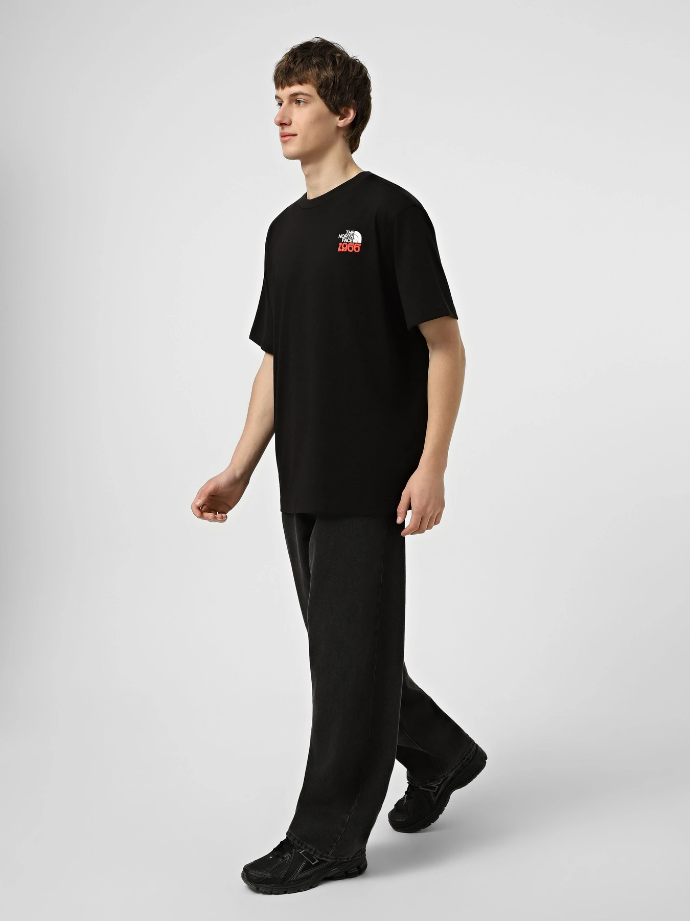 Футболки и поло The North Face M 1966 TNF RELAXED SHORT SLEEV модель NF0A8GQUJK31 Футболки и поло The North Face M 1966 TNF RELAXED SHORT SLEEV модель NF0A8GQUJK31 Фото