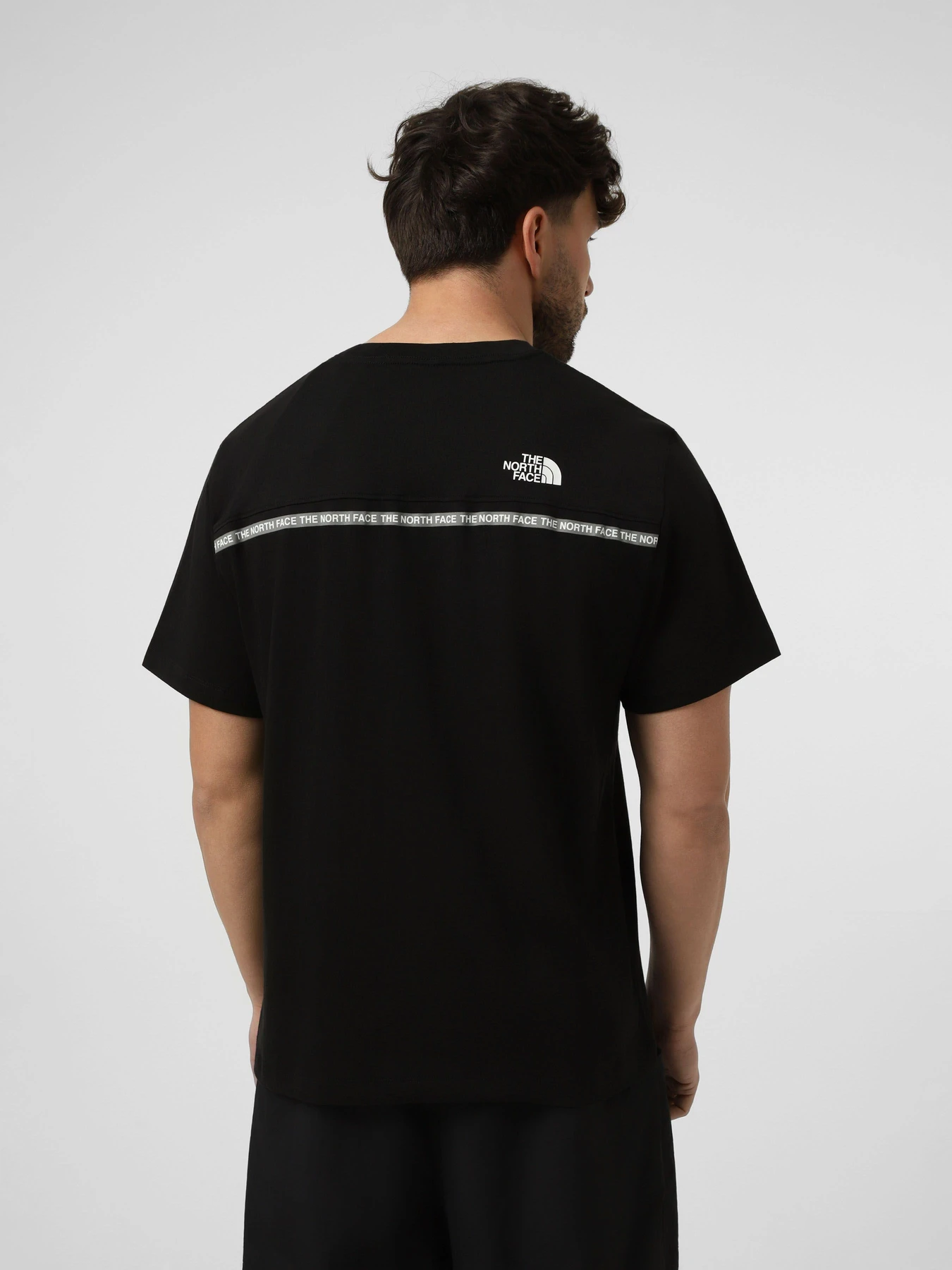Футболки і поло The North Face M ZUMU RELAXED SHORT SLEEVE TE модель NF0A8GUYJK31 Футболки і поло The North Face M ZUMU RELAXED SHORT SLEEVE TE модель NF0A8GUYJK31 Фото