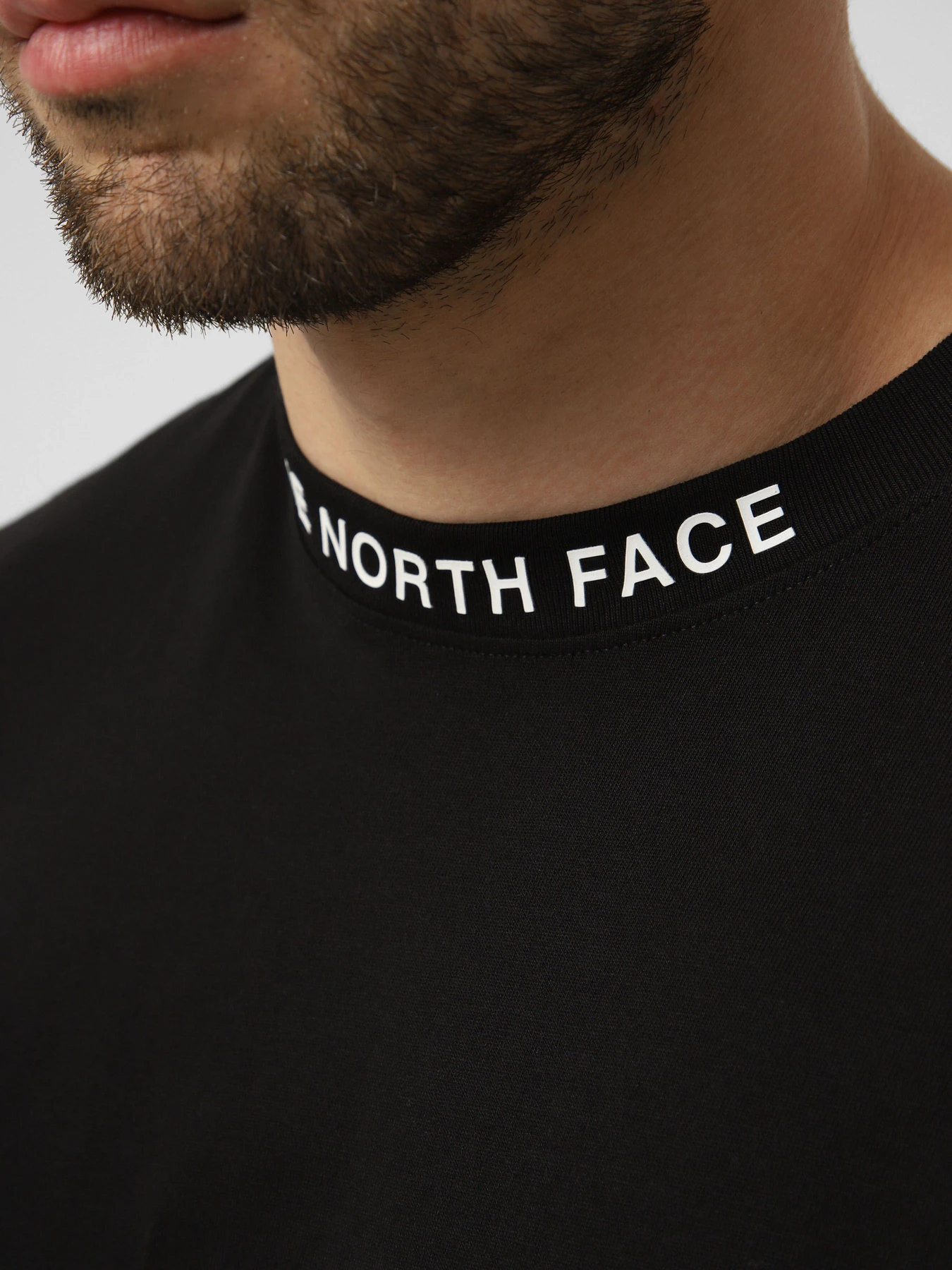 Футболки і поло The North Face M ZUMU RELAXED SHORT SLEEVE TE модель NF0A8GUYJK31 Футболки і поло The North Face M ZUMU RELAXED SHORT SLEEVE TE модель NF0A8GUYJK31 Фото