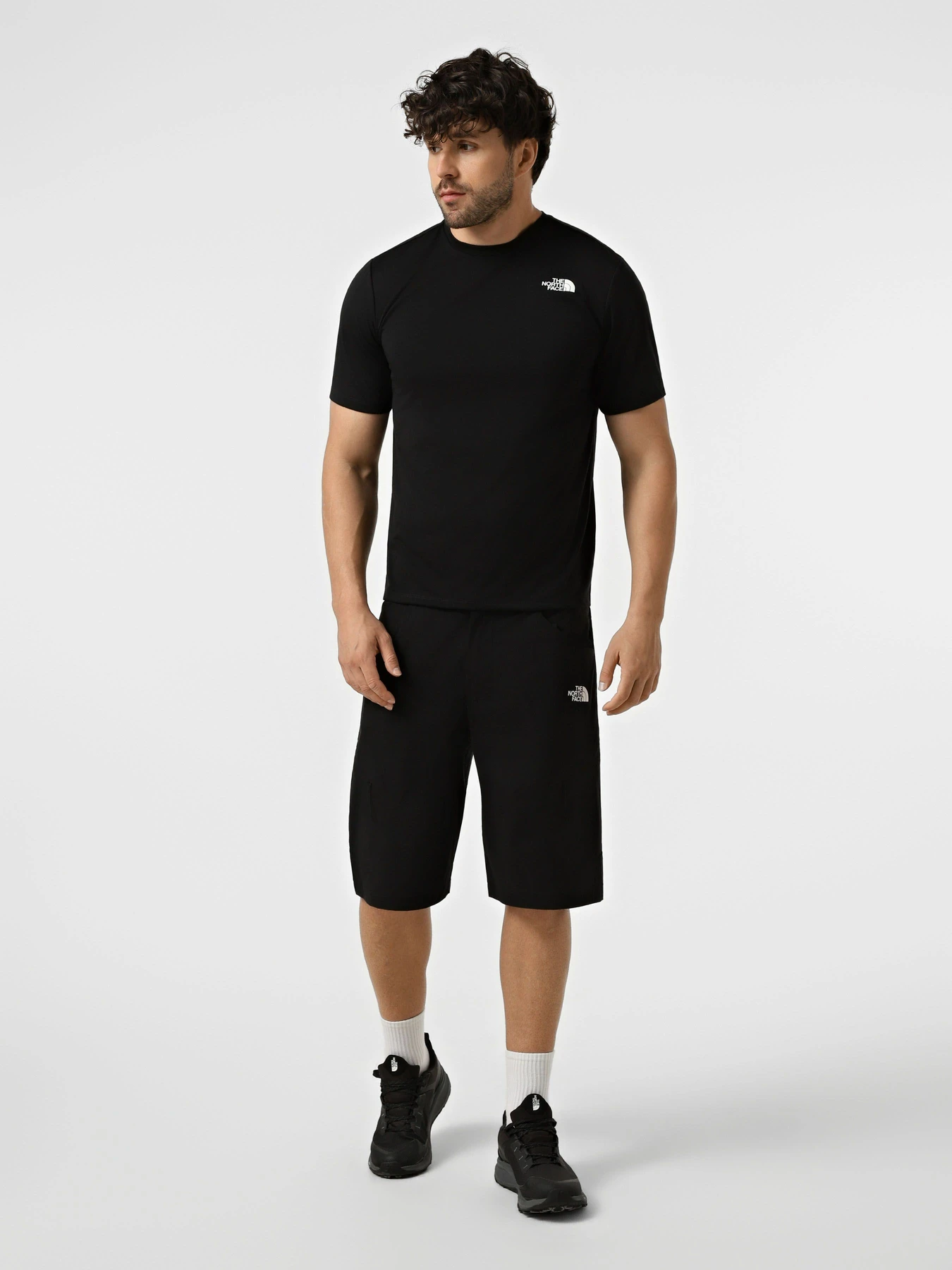 Футболки і поло The North Face M BITMAP SILHOUETTE SHORT SLEE модель NF0A8FTUJK31 Фото