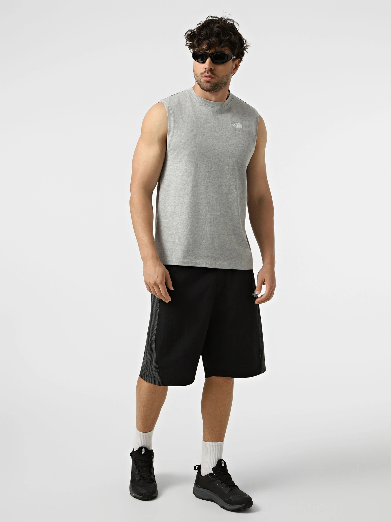 Футболки і поло The North Face M EVOLUTION SIMPLE DOME TANK модель NF0A8FD4CQO1 Фото