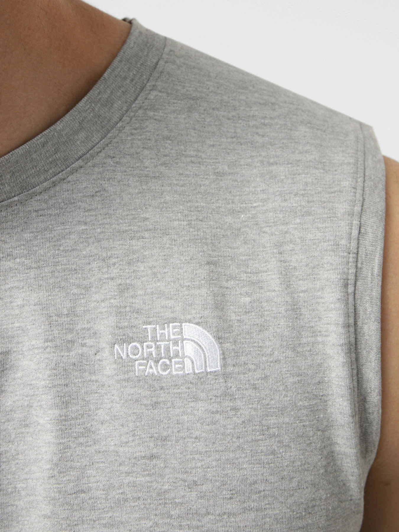 Футболки і поло The North Face M EVOLUTION SIMPLE DOME TANK модель NF0A8FD4CQO1 Фото
