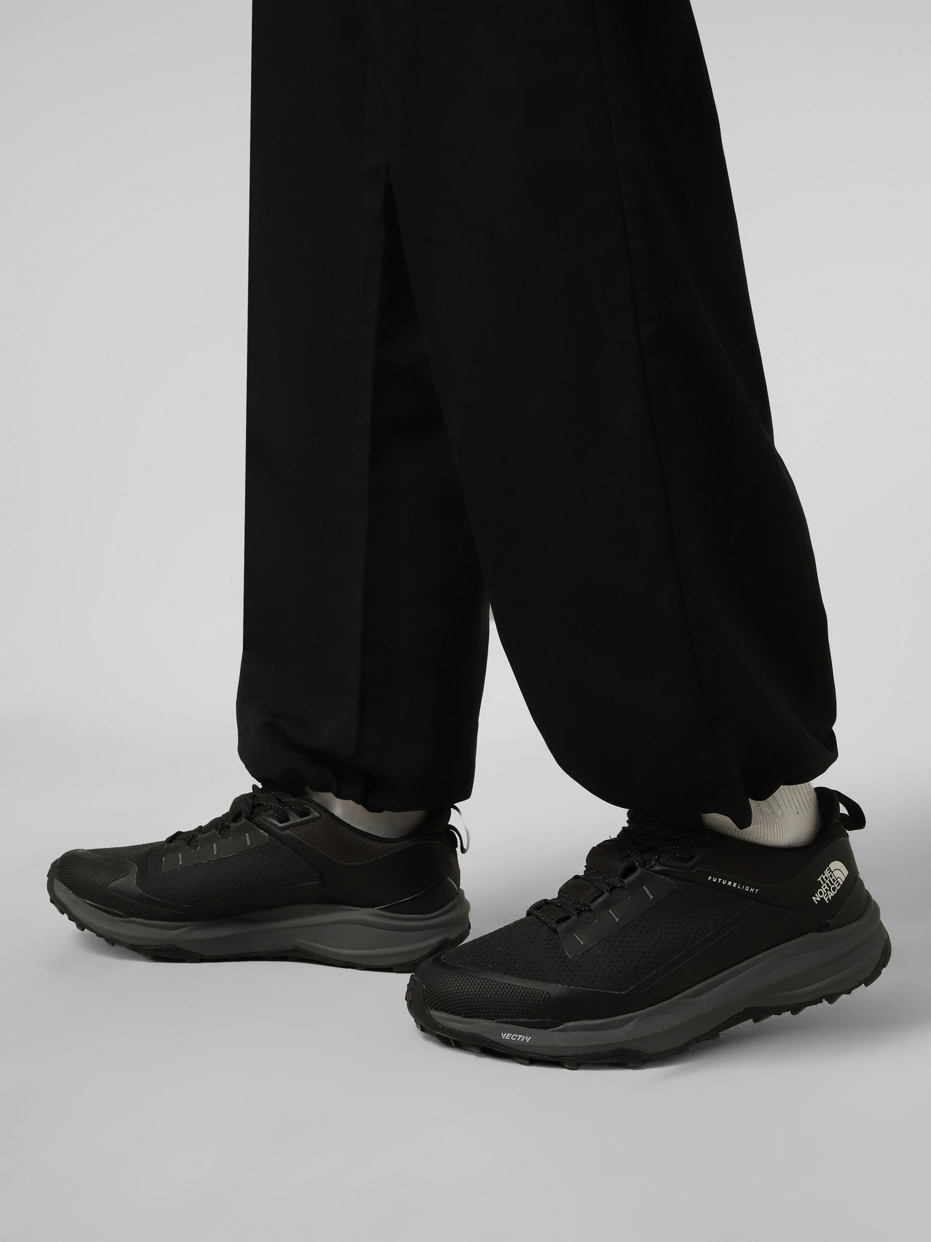 Брюки The North Face M TNF EASY WIND PANT модель NF0A8FBMJK31 Брюки The North Face M TNF EASY WIND PANT модель NF0A8FBMJK31 Фото