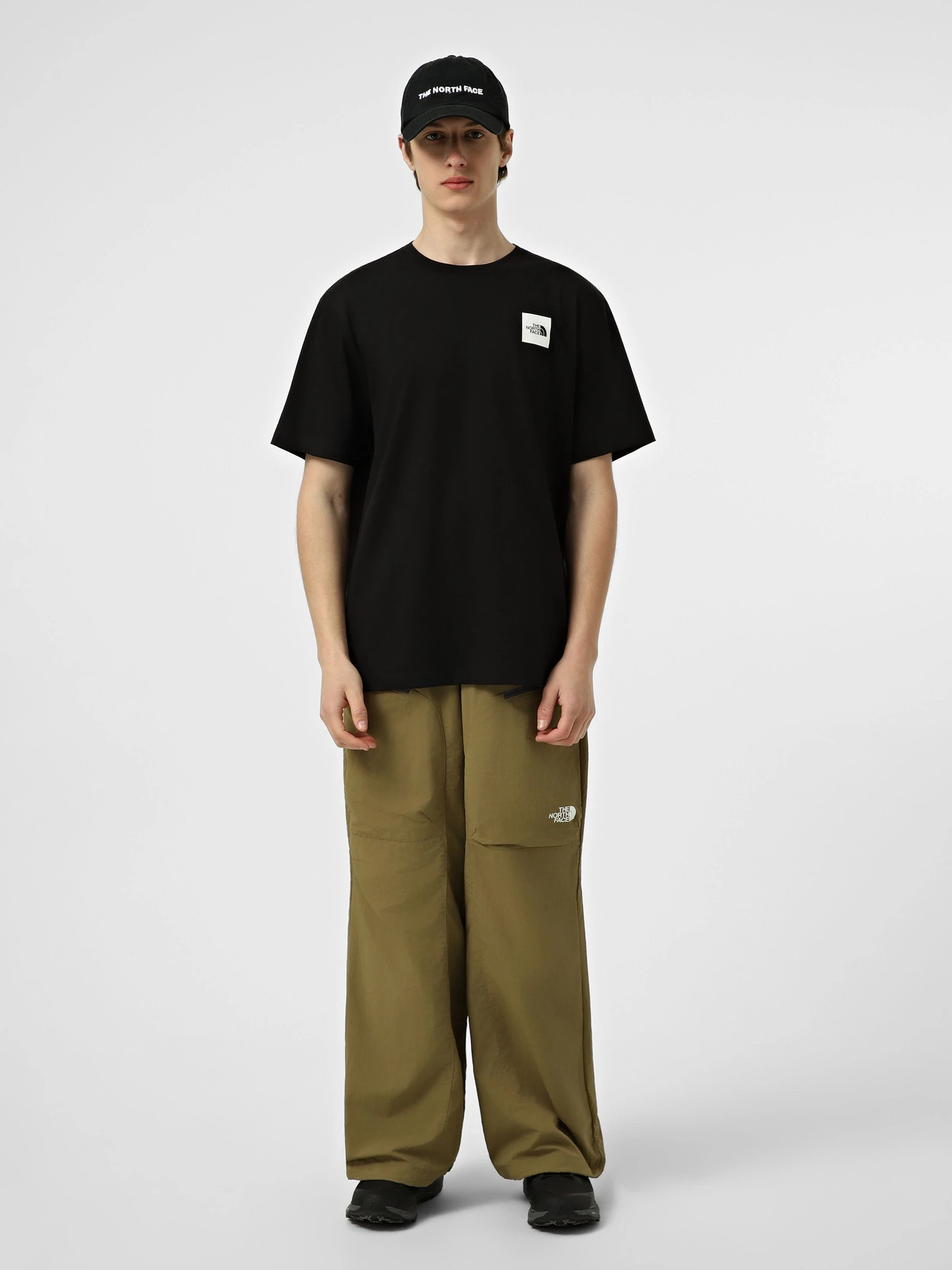 Штани The North Face U NSE BELTED PANT модель NF0A8G952EL1 Штани The North Face U NSE BELTED PANT модель NF0A8G952EL1 Фото