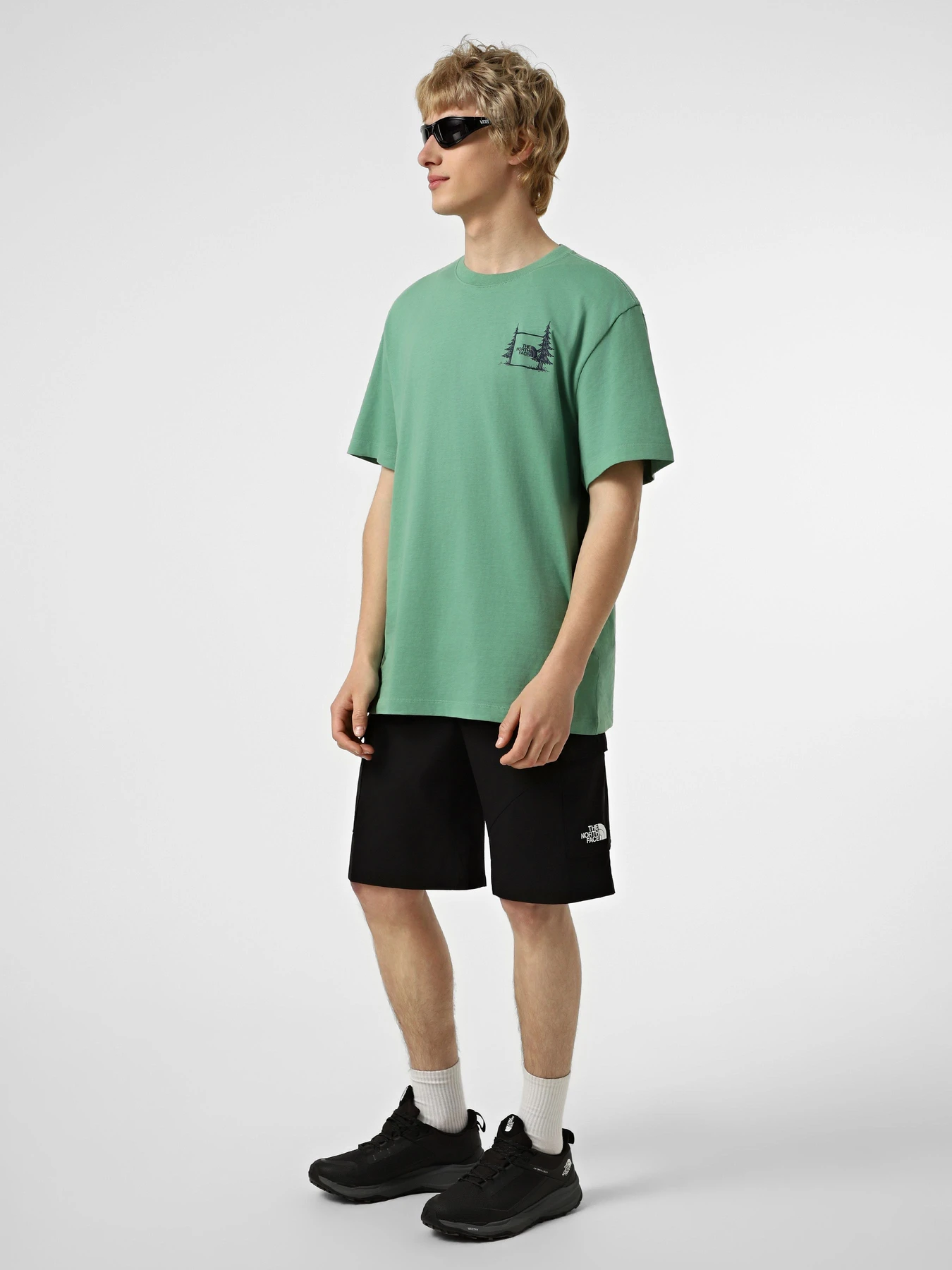 Шорты The North Face M EXPLORATION CARGO SHORTS модель NF0A8EC7JK31 Шорты The North Face M EXPLORATION CARGO SHORTS модель NF0A8EC7JK31 Фото