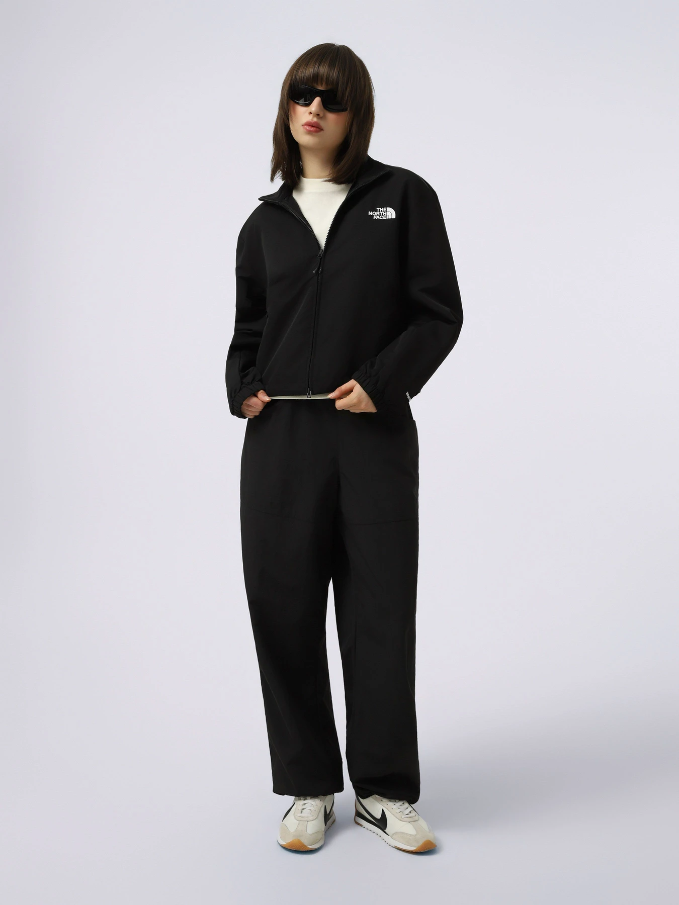 Куртки и дубленки The North Face W TNF EASY WIND JACKET модель NF0A8EUXJK31 Фото