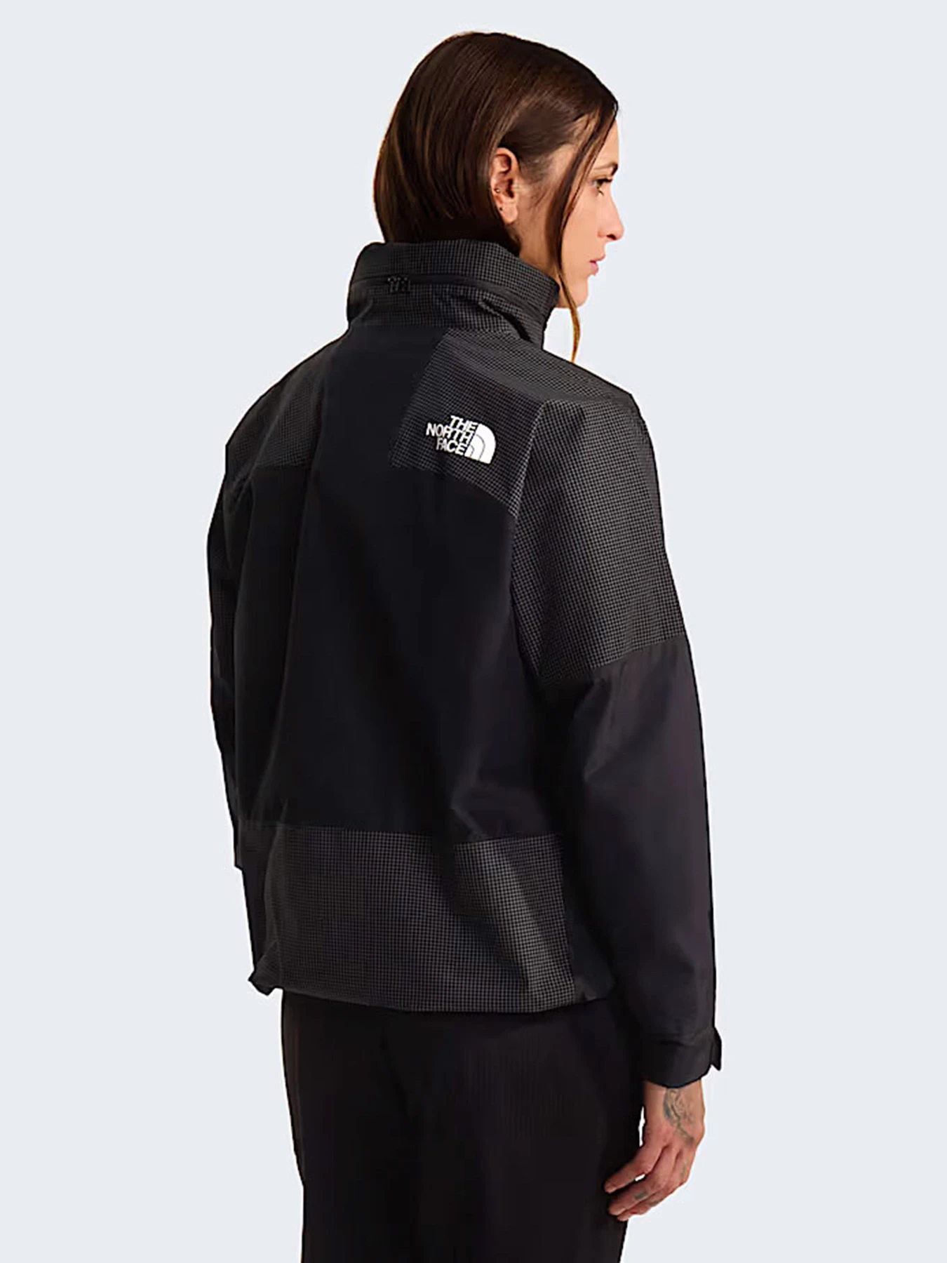 Куртки и дубленки The North Face W HKE DEVILS THUMB GTX JACKET модель NF0A8CGBJK31 Куртки и дубленки The North Face W HKE DEVILS THUMB GTX JACKET модель NF0A8CGBJK31 Фото