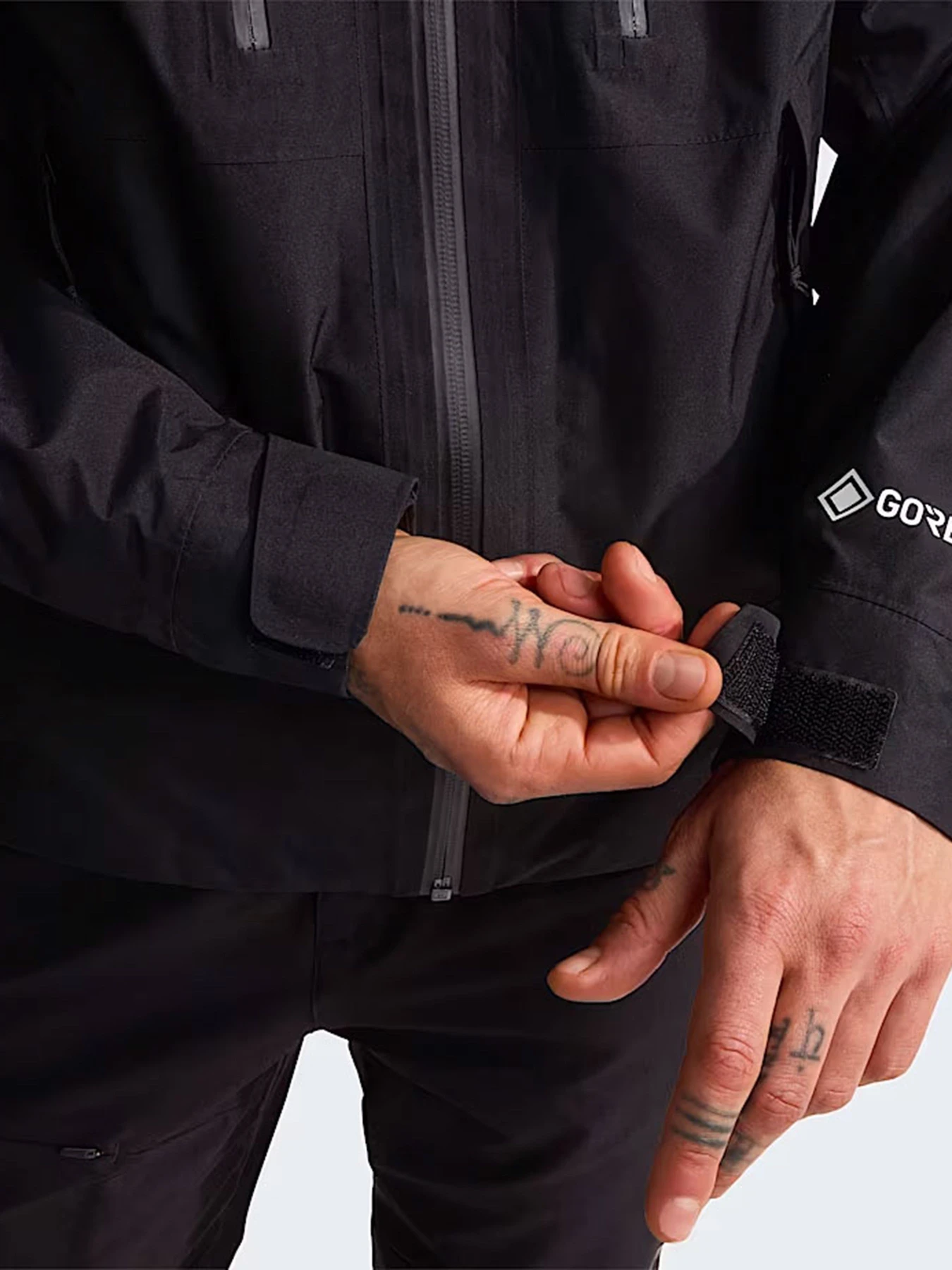 Куртки и дубленки The North Face W HKE DEVILS THUMB GTX JACKET модель NF0A8CGBJK31 Куртки и дубленки The North Face W HKE DEVILS THUMB GTX JACKET модель NF0A8CGBJK31 Фото