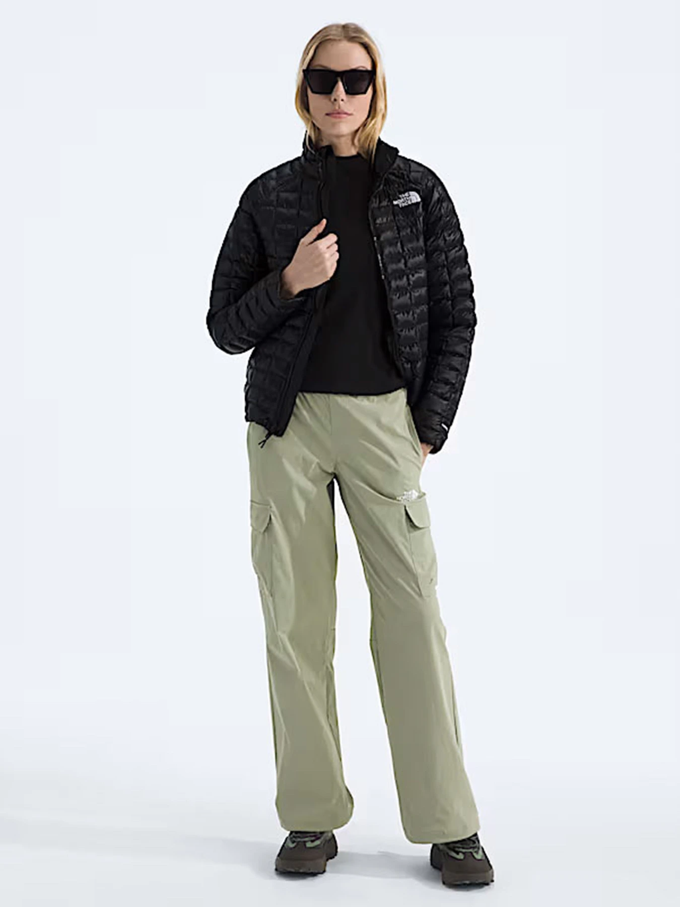 Куртки и дубленки The North Face W THERMOBALL JACKET модель NF0A8D3SJK31 Куртки и дубленки The North Face W THERMOBALL JACKET модель NF0A8D3SJK31 Фото
