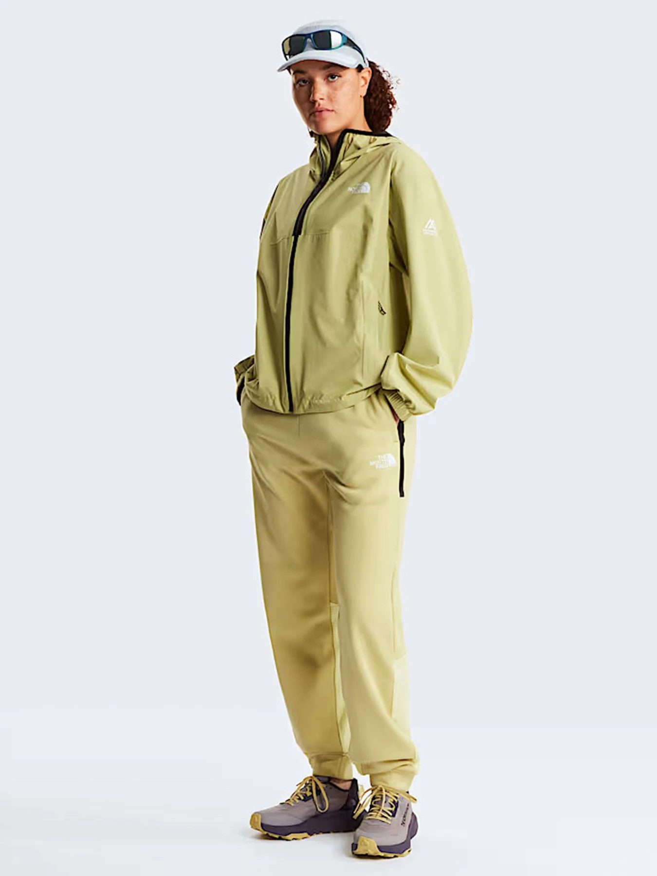 Куртки та дублянки The North Face W MOUNTAIN ATHLETICS RAINLIT H модель NF0A8DXVG731 Фото