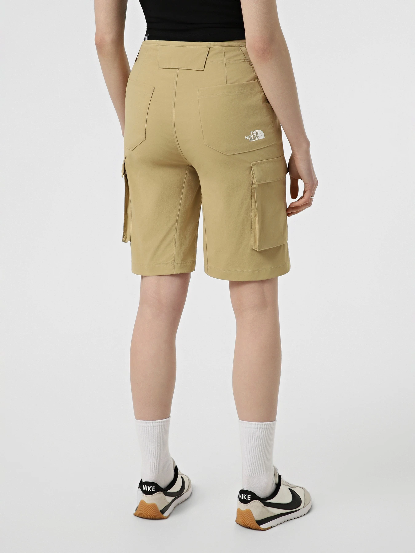 Шорты The North Face W EXPLORATION CARGO SHORTS модель NF0A8ECCLK51 Фото