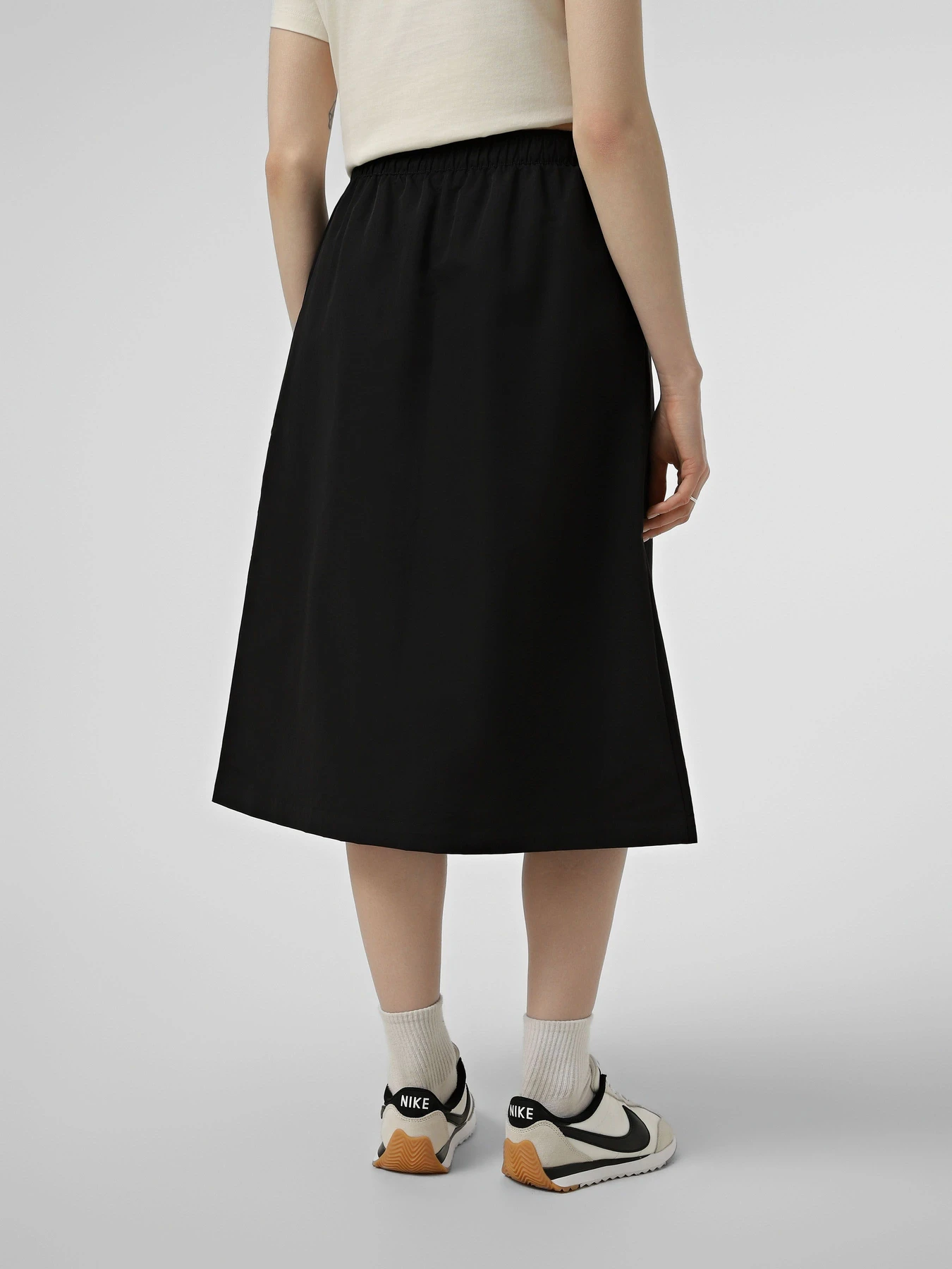 Спідниці The North Face W TNF EASY WIND SKIRT модель NF0A8FC1JK31 Спідниці The North Face W TNF EASY WIND SKIRT модель NF0A8FC1JK31 Фото