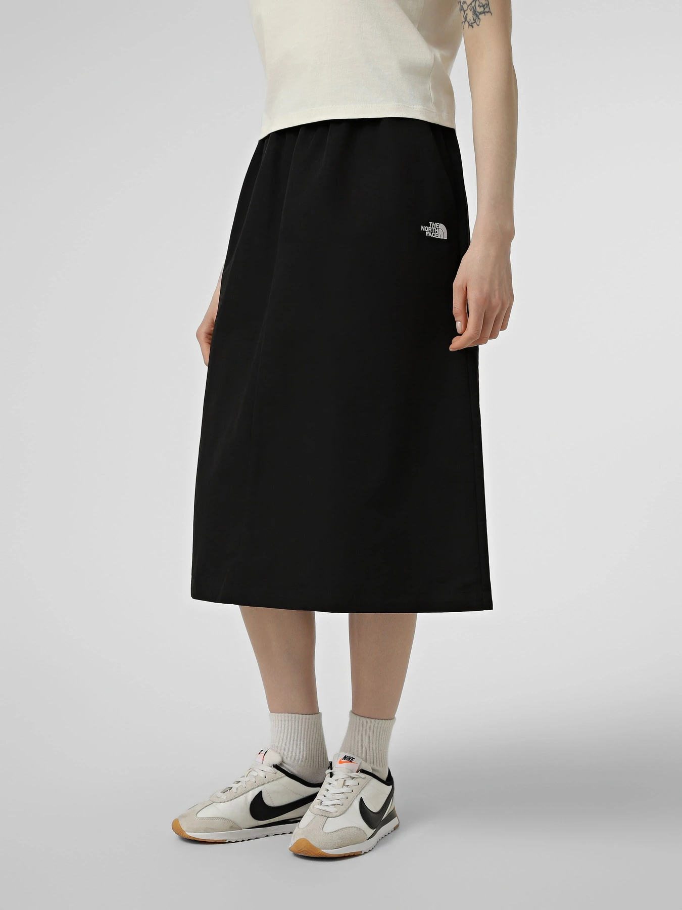 Спідниці The North Face W TNF EASY WIND SKIRT модель NF0A8FC1JK31 Спідниці The North Face W TNF EASY WIND SKIRT модель NF0A8FC1JK31 Фото