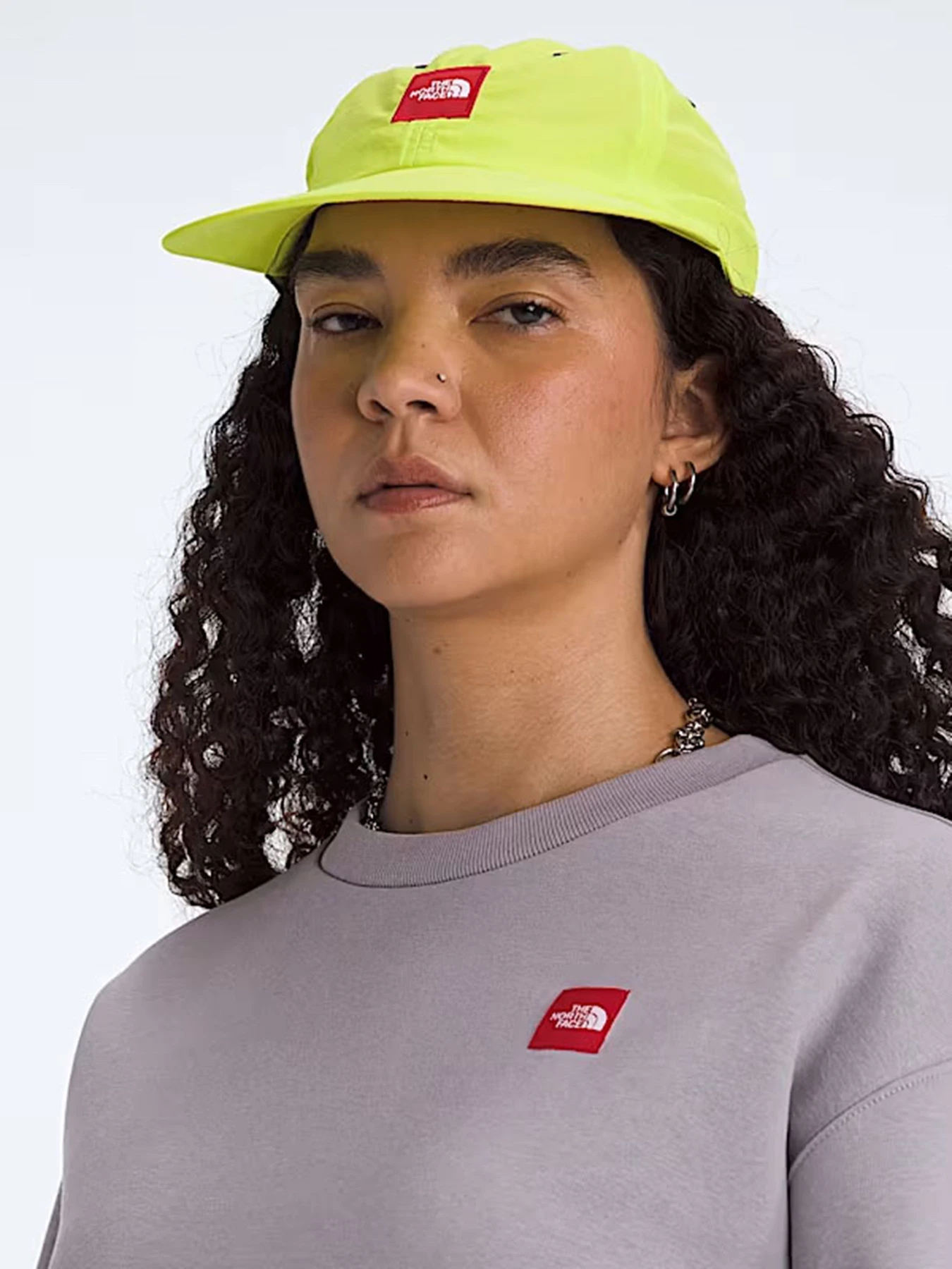 Худи и свитшоты The North Face W TNF RED BOX CREW модель NF0A8EFYG7O1 Худи и свитшоты The North Face W TNF RED BOX CREW модель NF0A8EFYG7O1 Фото