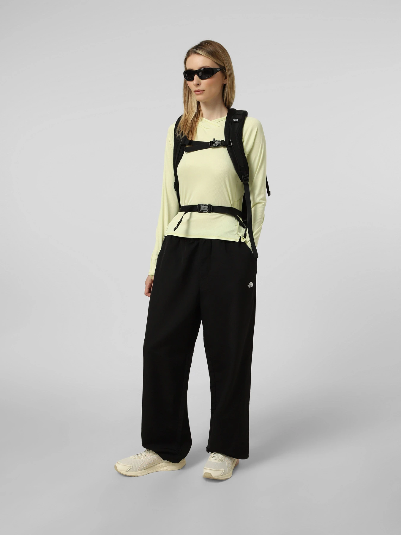 Худи и свитшоты The North Face W SUNRISER HOODIE модель NF0A8BN9G6O1 Худи и свитшоты The North Face W SUNRISER HOODIE модель NF0A8BN9G6O1 Фото