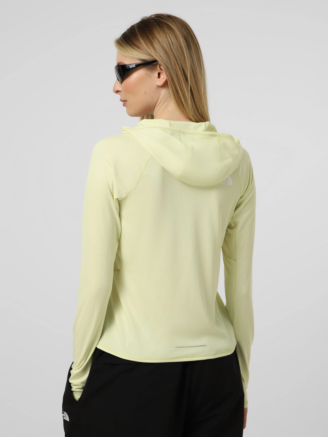 Худи и свитшоты The North Face W SUNRISER HOODIE модель NF0A8BN9G6O1 Худи и свитшоты The North Face W SUNRISER HOODIE модель NF0A8BN9G6O1 Фото
