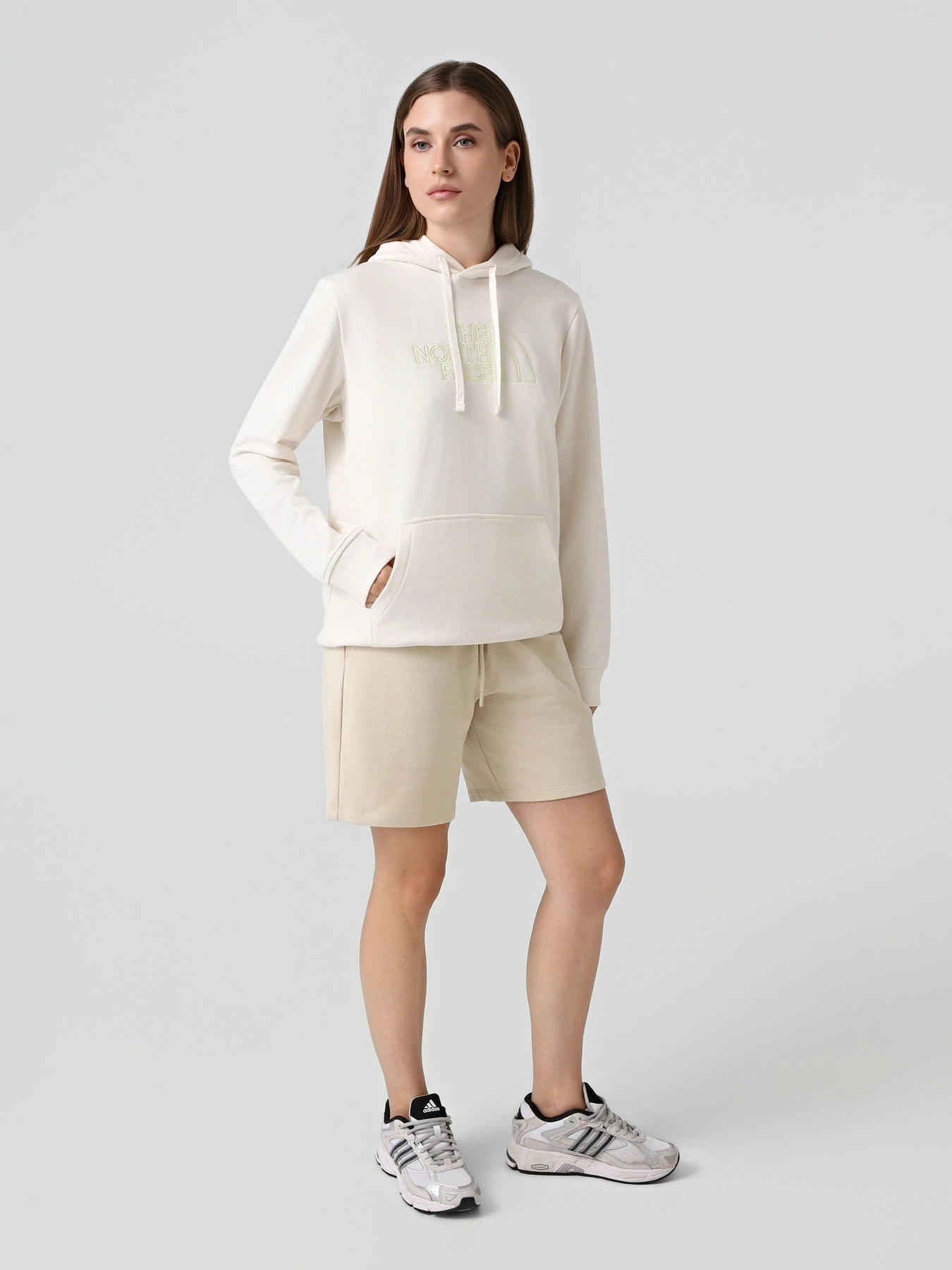 Худі та світшоти The North Face W DREW PEAK LIGHT REGULAR HOOD модель NF0A8C1DL7N1 Худі та світшоти The North Face W DREW PEAK LIGHT REGULAR HOOD модель NF0A8C1DL7N1 Фото