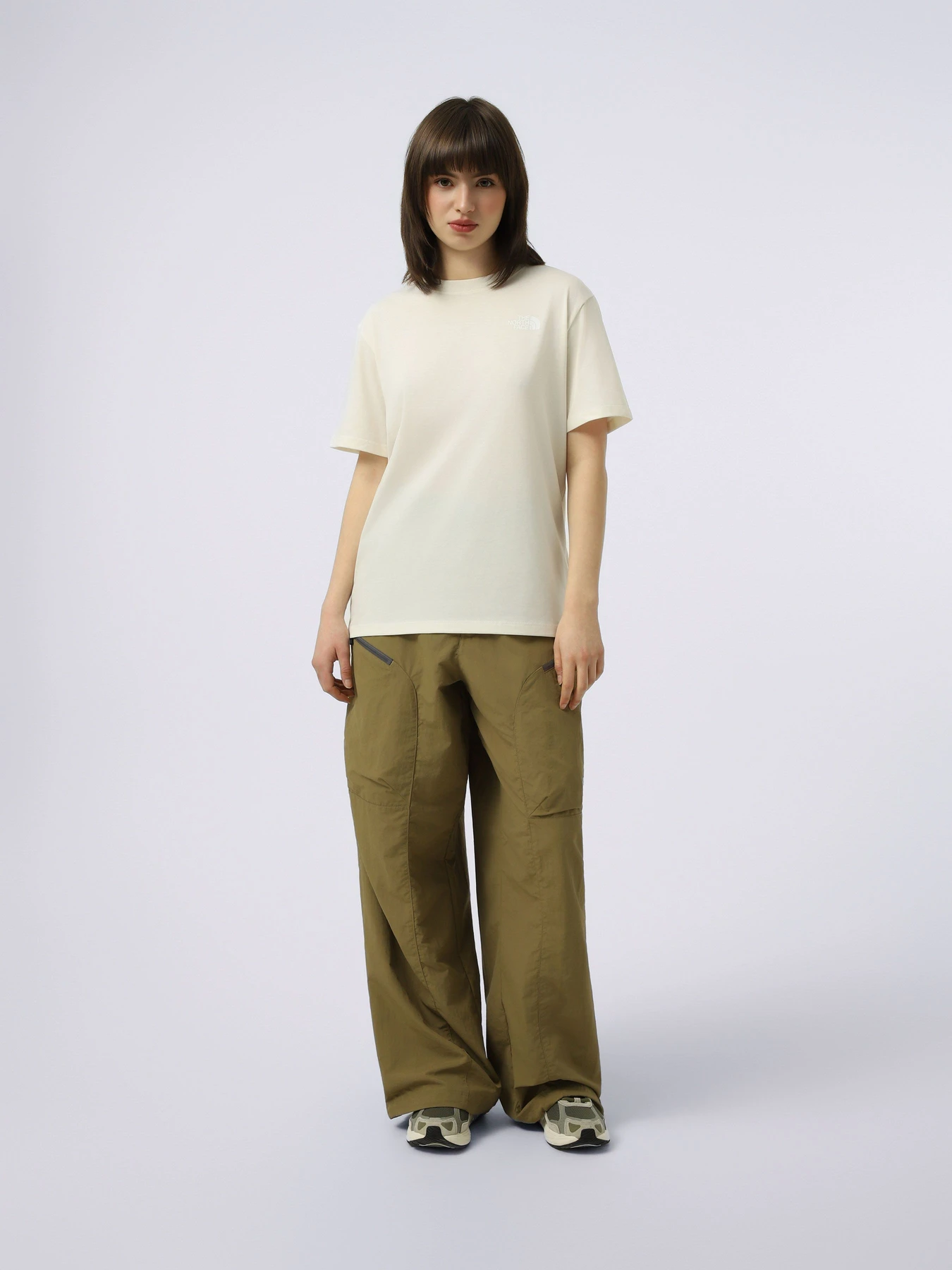 Футболки і поло The North Face W EVOLUTION BOX NSE RELAXED SH модель NF0A8B6WQLI1 Футболки і поло The North Face W EVOLUTION BOX NSE RELAXED SH модель NF0A8B6WQLI1 Фото