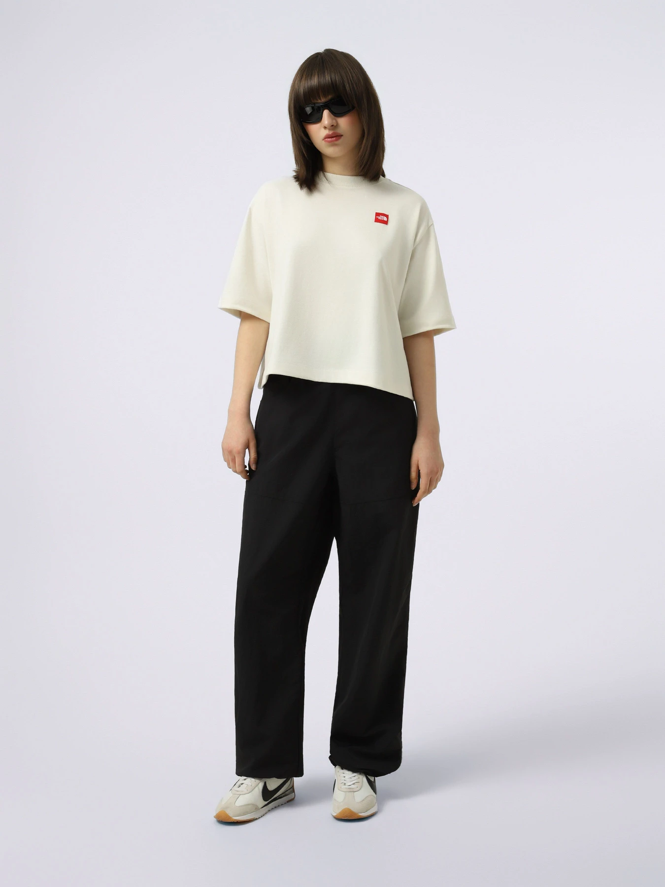 Футболки і поло The North Face W TNF RED BOX S/S BOXY TEE модель NF0A8EG6QLI1 Футболки і поло The North Face W TNF RED BOX S/S BOXY TEE модель NF0A8EG6QLI1 Фото