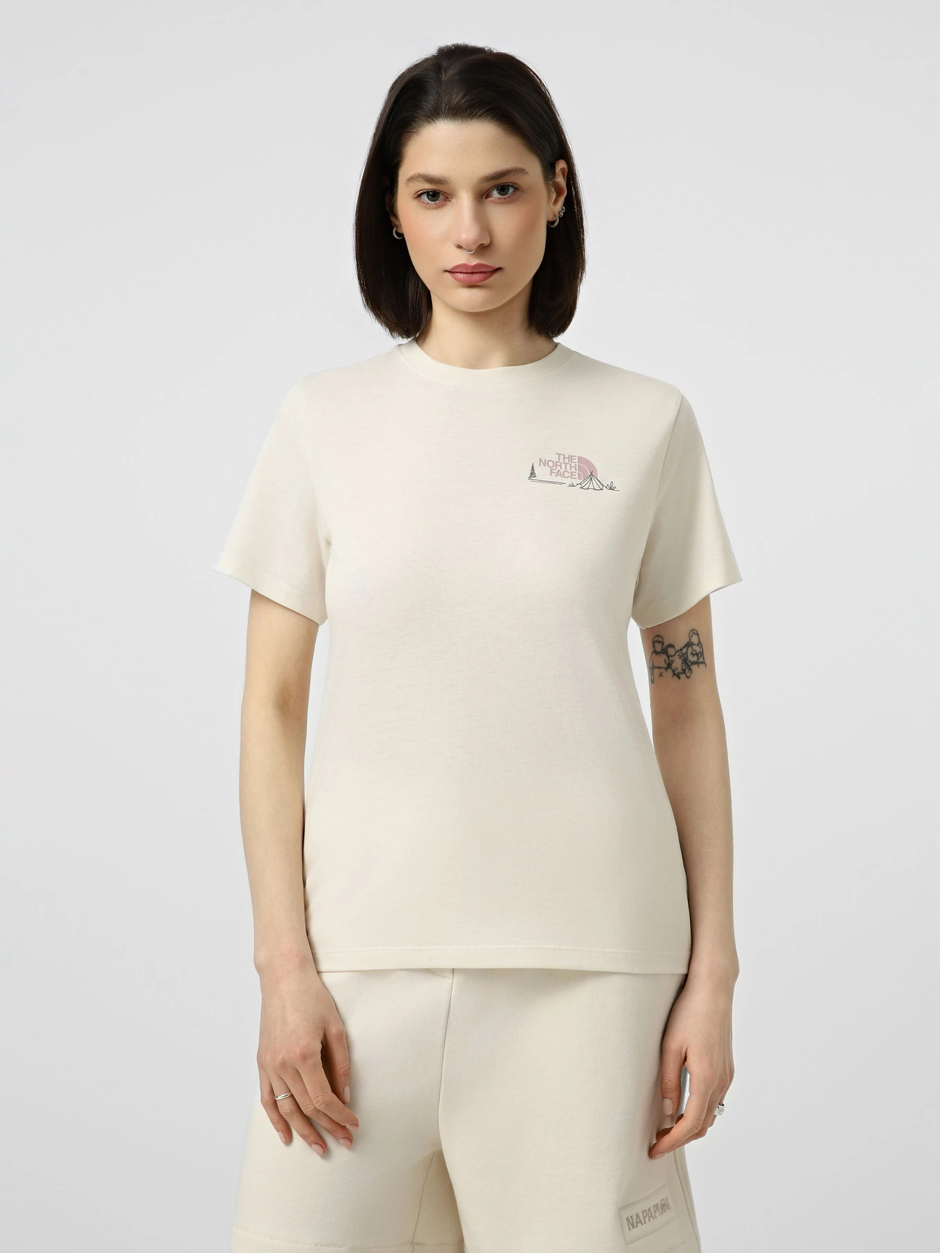 Футболки і поло The North Face W MONTE REGULAR SHORT SLEEVE T модель NF0A8GA9QLI1 Футболки і поло The North Face W MONTE REGULAR SHORT SLEEVE T модель NF0A8GA9QLI1 Фото