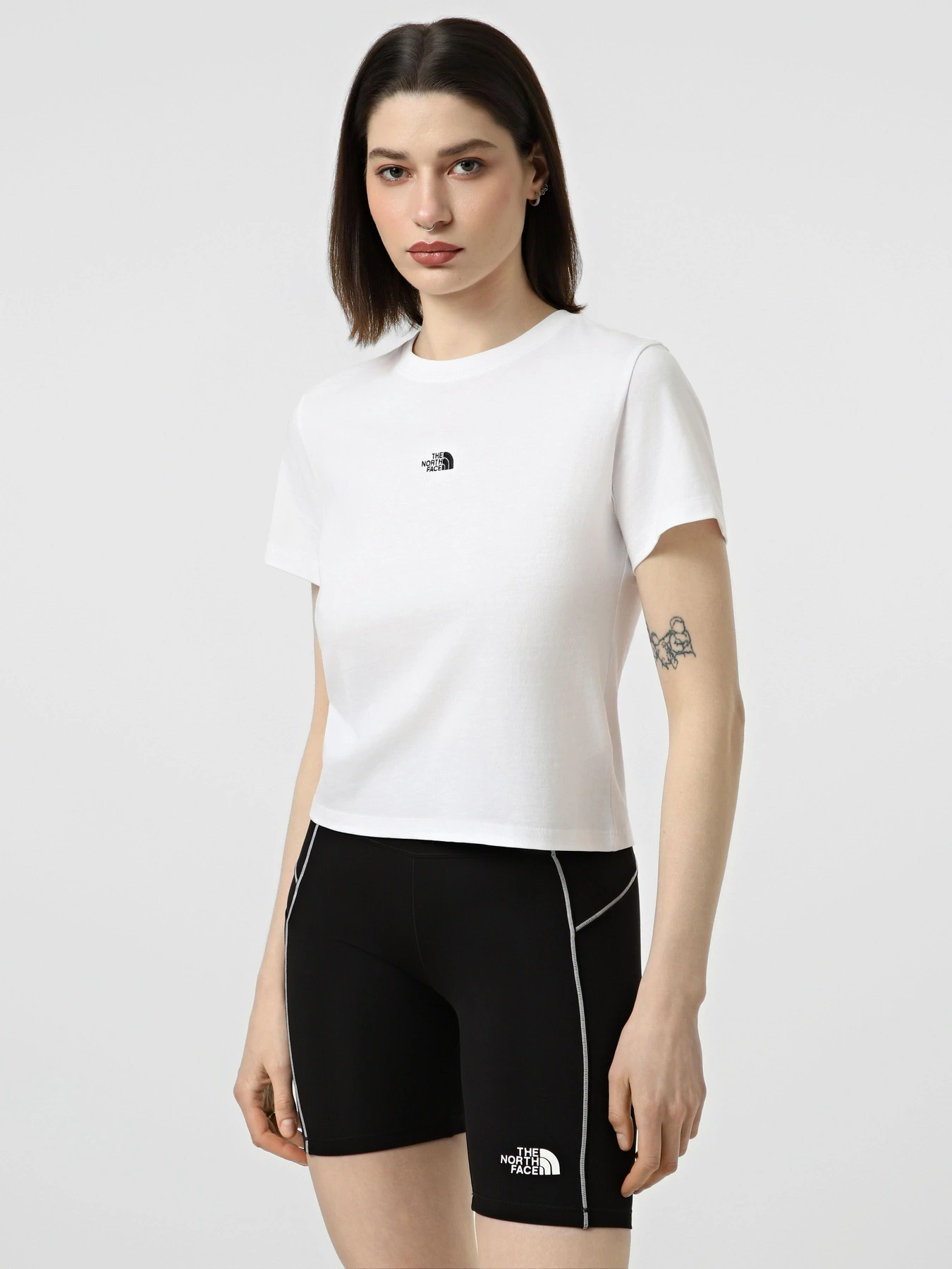 Футболки і поло The North Face W ESSENTIAL REGULAR SHORT SLEE модель NF0A8GR1FN41 Футболки і поло The North Face W ESSENTIAL REGULAR SHORT SLEE модель NF0A8GR1FN41 Фото