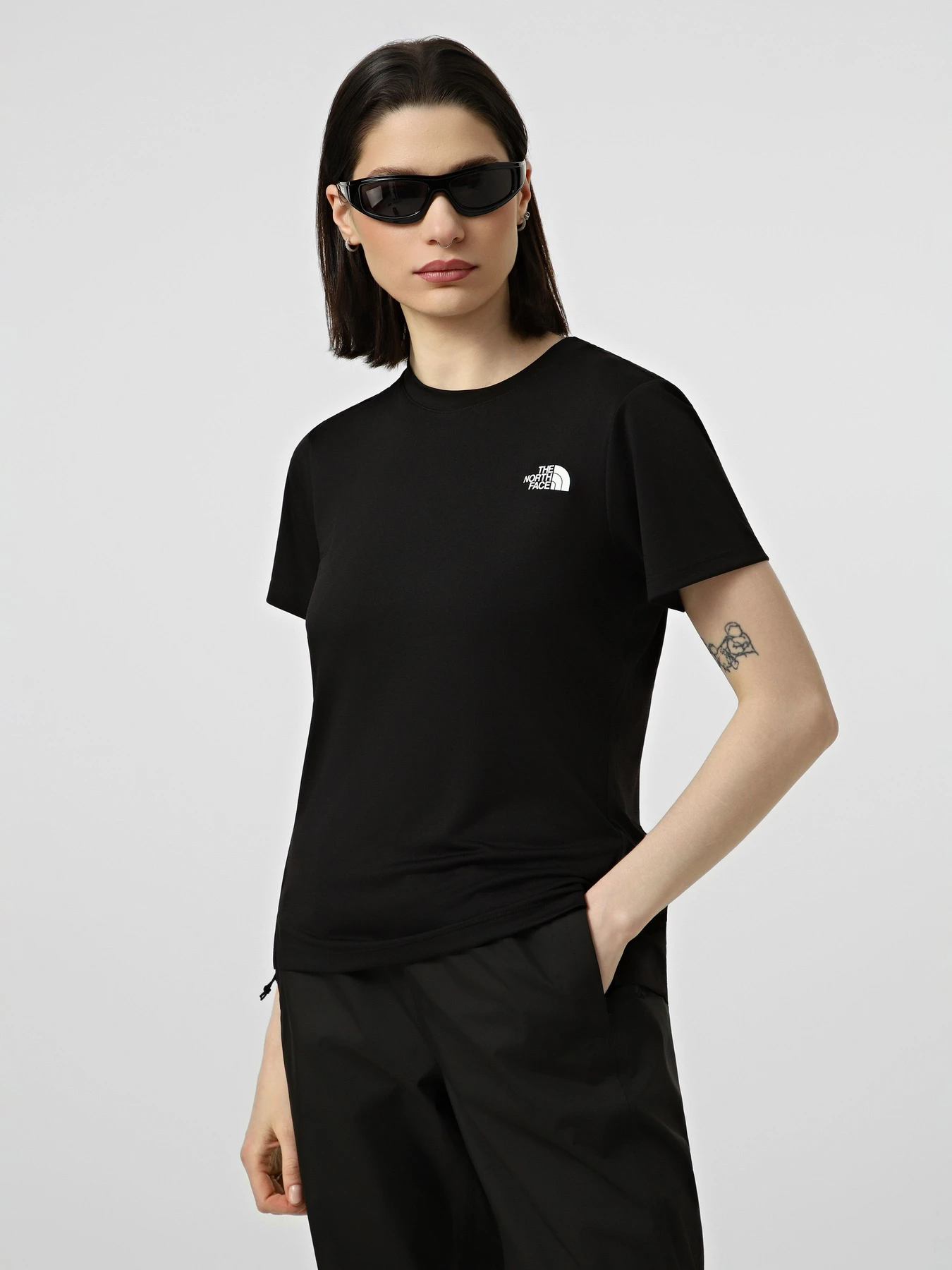 Футболки і поло The North Face W FLEX SHORT SLEEVES REG TEE модель NF0A8BRRJK31 Футболки і поло The North Face W FLEX SHORT SLEEVES REG TEE модель NF0A8BRRJK31 Фото