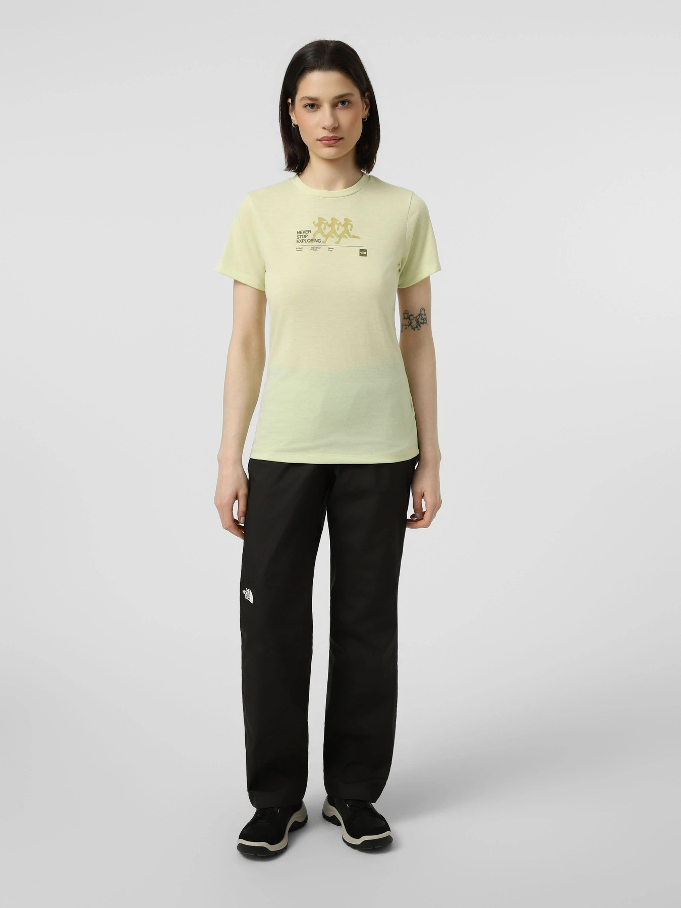 Футболки і поло The North Face W BITMAP SILHOUETTE SHORT SLEE модель NF0A8G0CG6O1 Футболки і поло The North Face W BITMAP SILHOUETTE SHORT SLEE модель NF0A8G0CG6O1 Фото