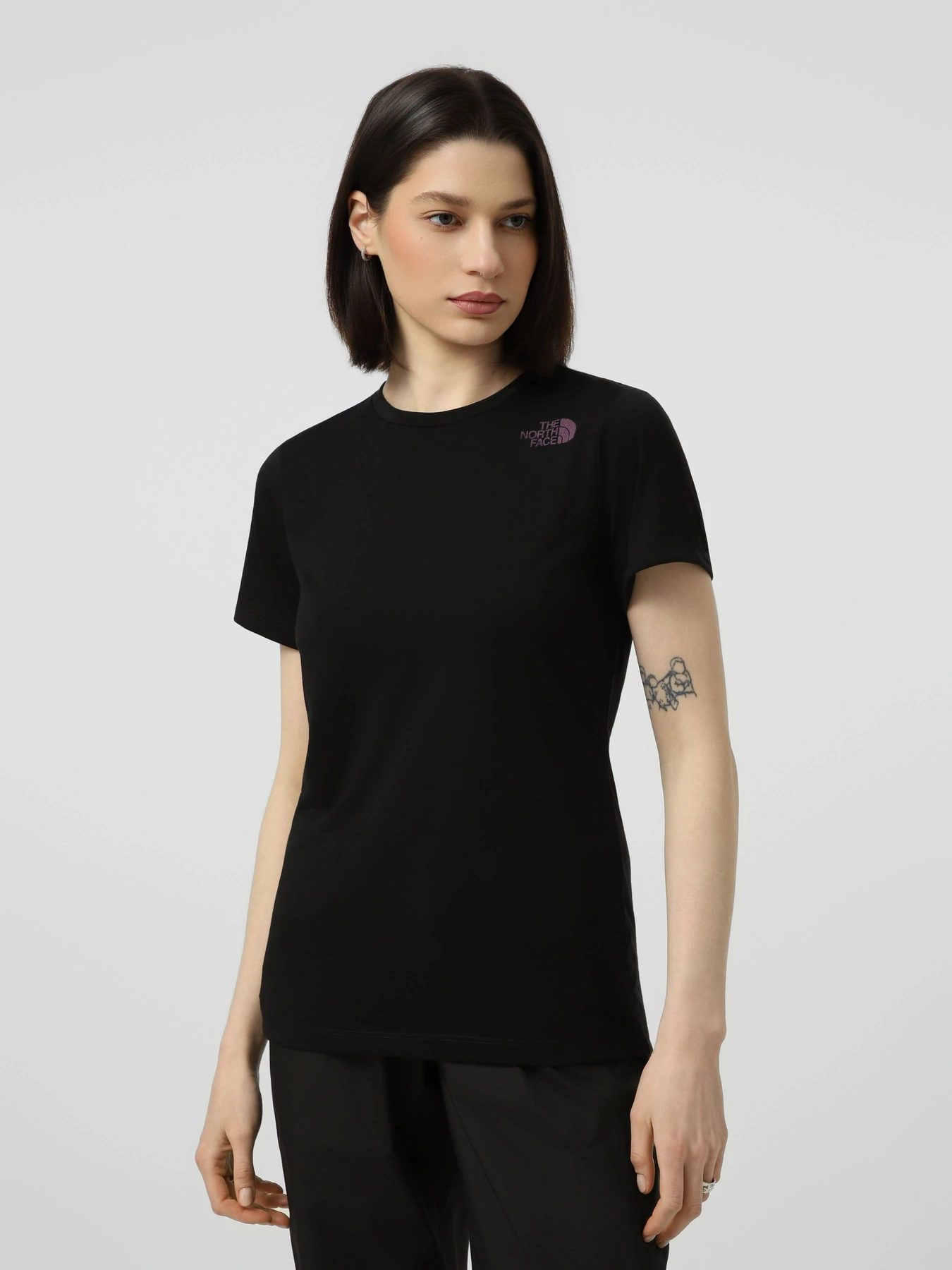 Футболки і поло The North Face W BITMAP LOGO SHORT SLEEVES TE модель NF0A8G0DJK31 Фото