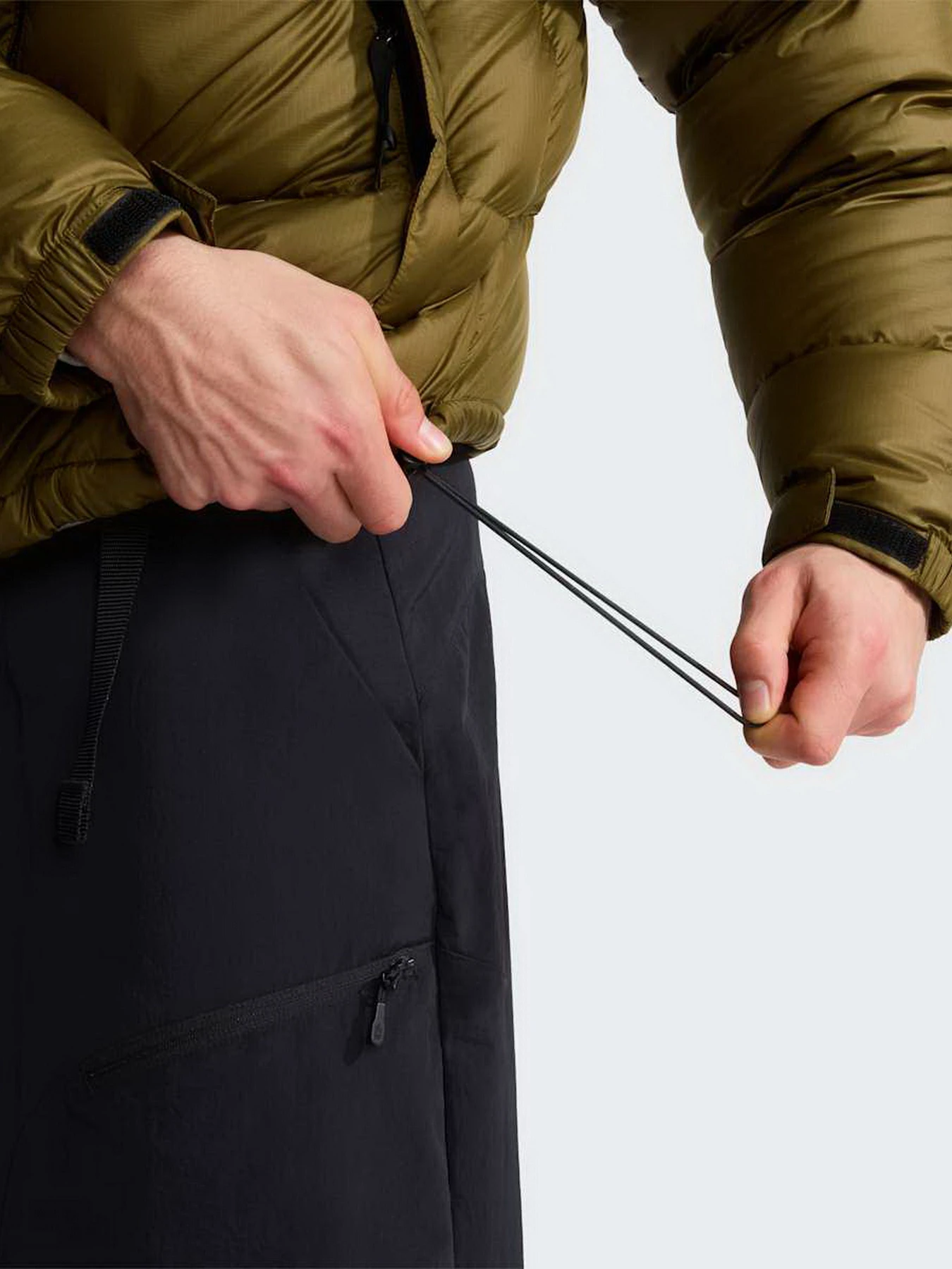 Куртки та дублянки The North Face M 1996 RETRO NUPTSE JACKET модель NF0A3C8DRL51 Фото