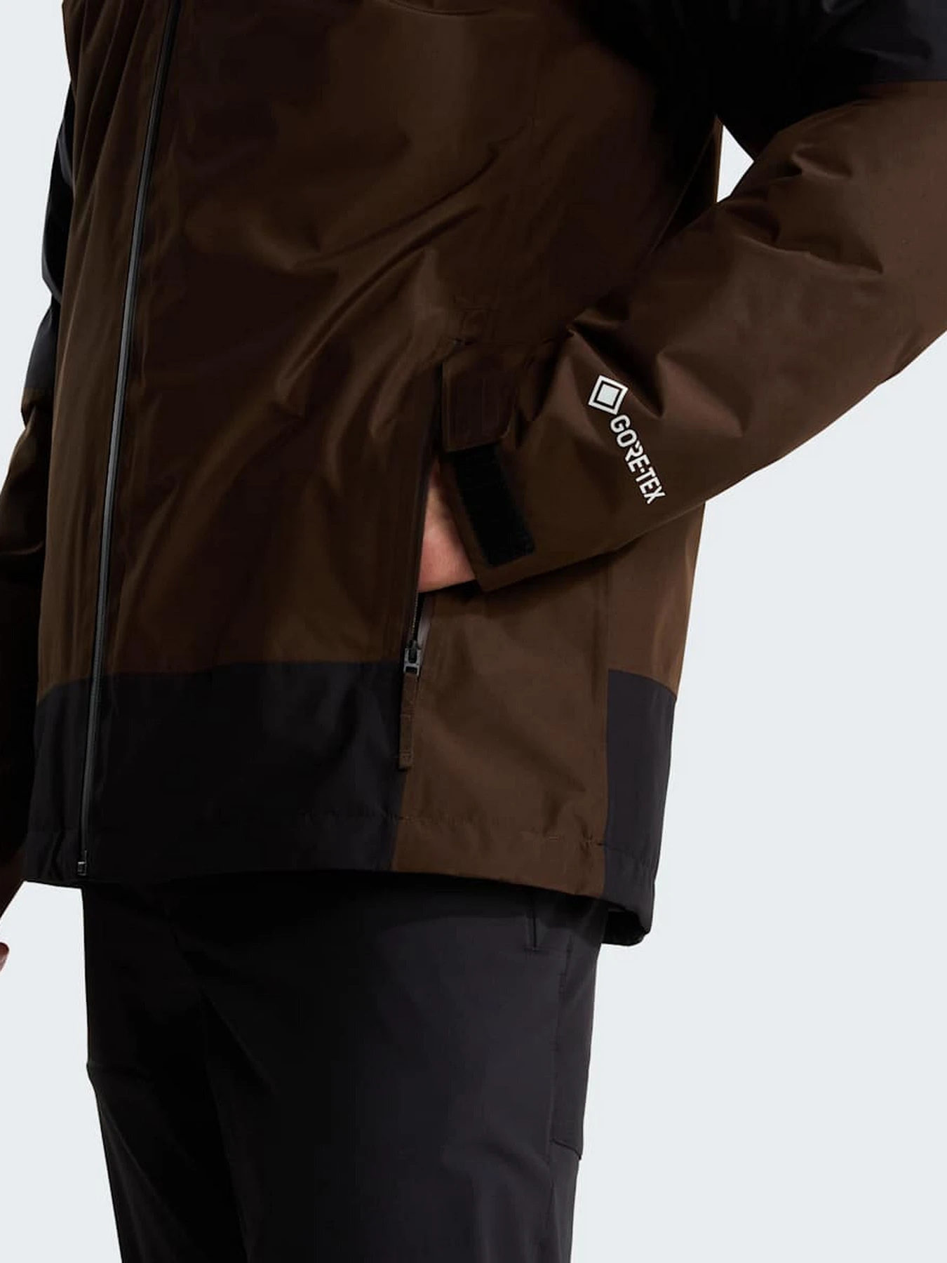 Куртки та дублянки The North Face M MOUNTAIN LIGHT TRICLIMATE GT модель NF0A84FCRM11 Фото