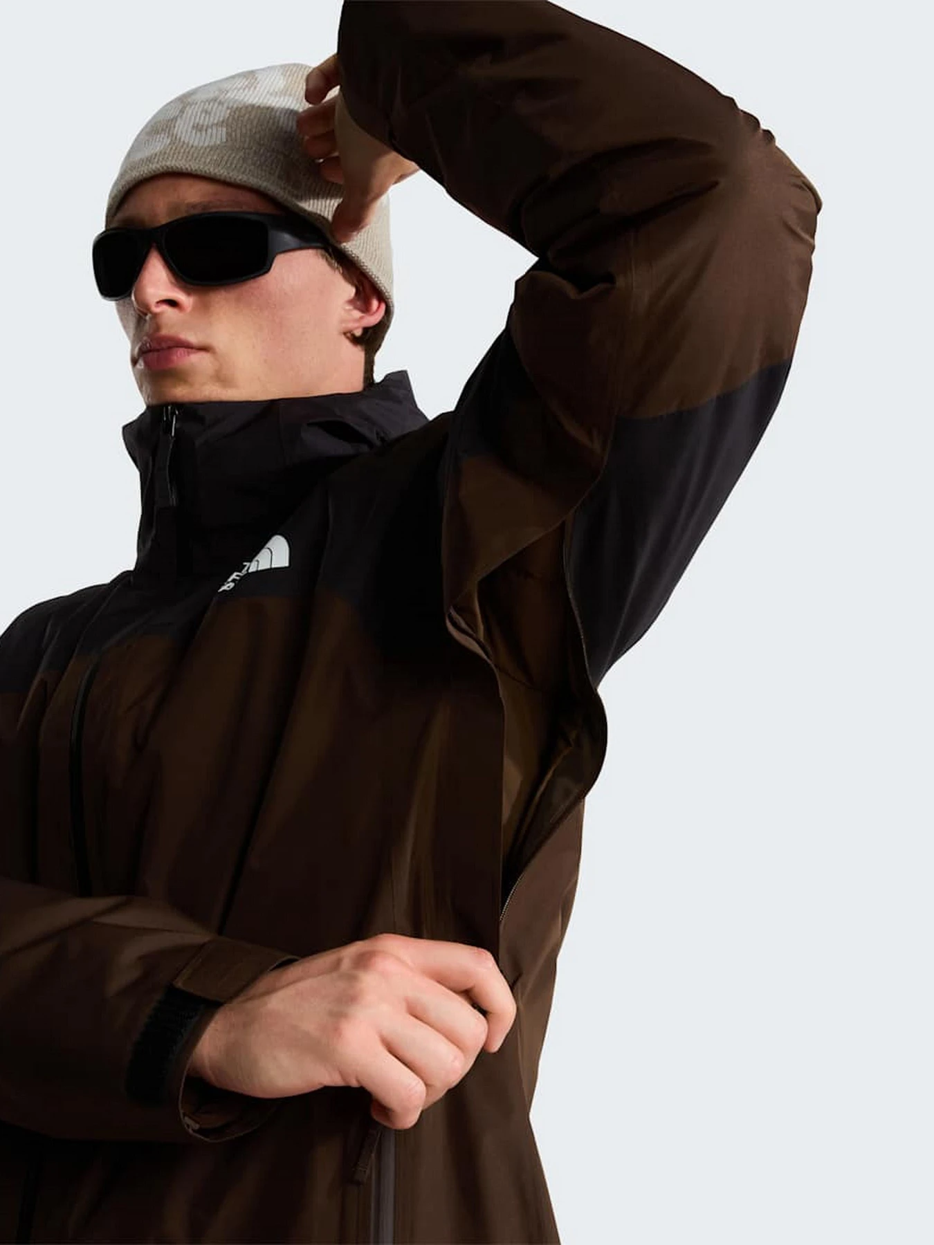 Куртки та дублянки The North Face M MOUNTAIN LIGHT TRICLIMATE GT модель NF0A84FCRM11 Фото