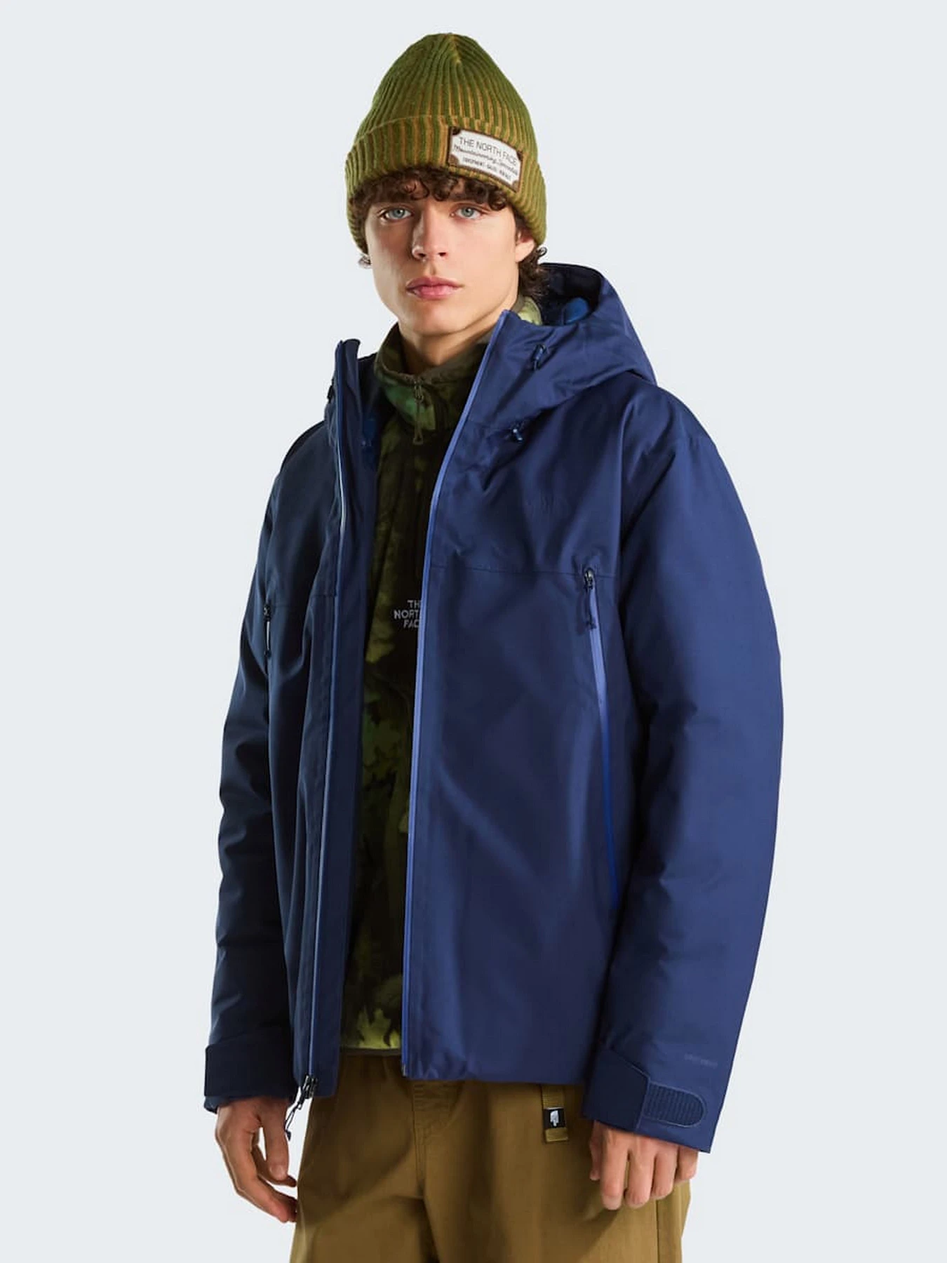 Куртки и дубленки The North Face M MTN RANGE DOWN HOODED JACKET модель NF0A88WD8K21 Куртки и дубленки The North Face M MTN RANGE DOWN HOODED JACKET модель NF0A88WD8K21 Фото