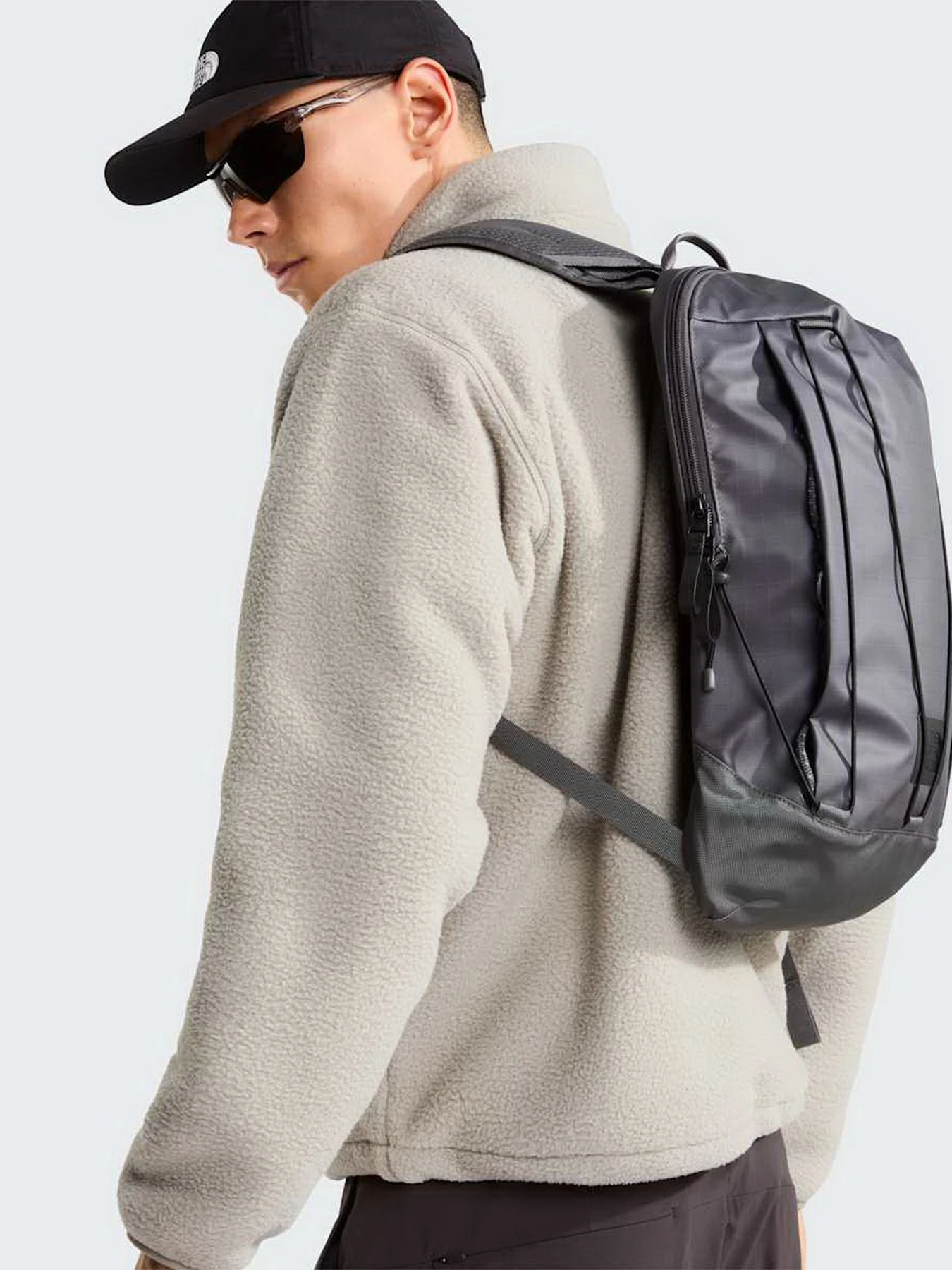 Худи и свитшоты The North Face M TNF FLEESKI 1/4 ZIP PO модель NF0A88XR2MB1 Фото